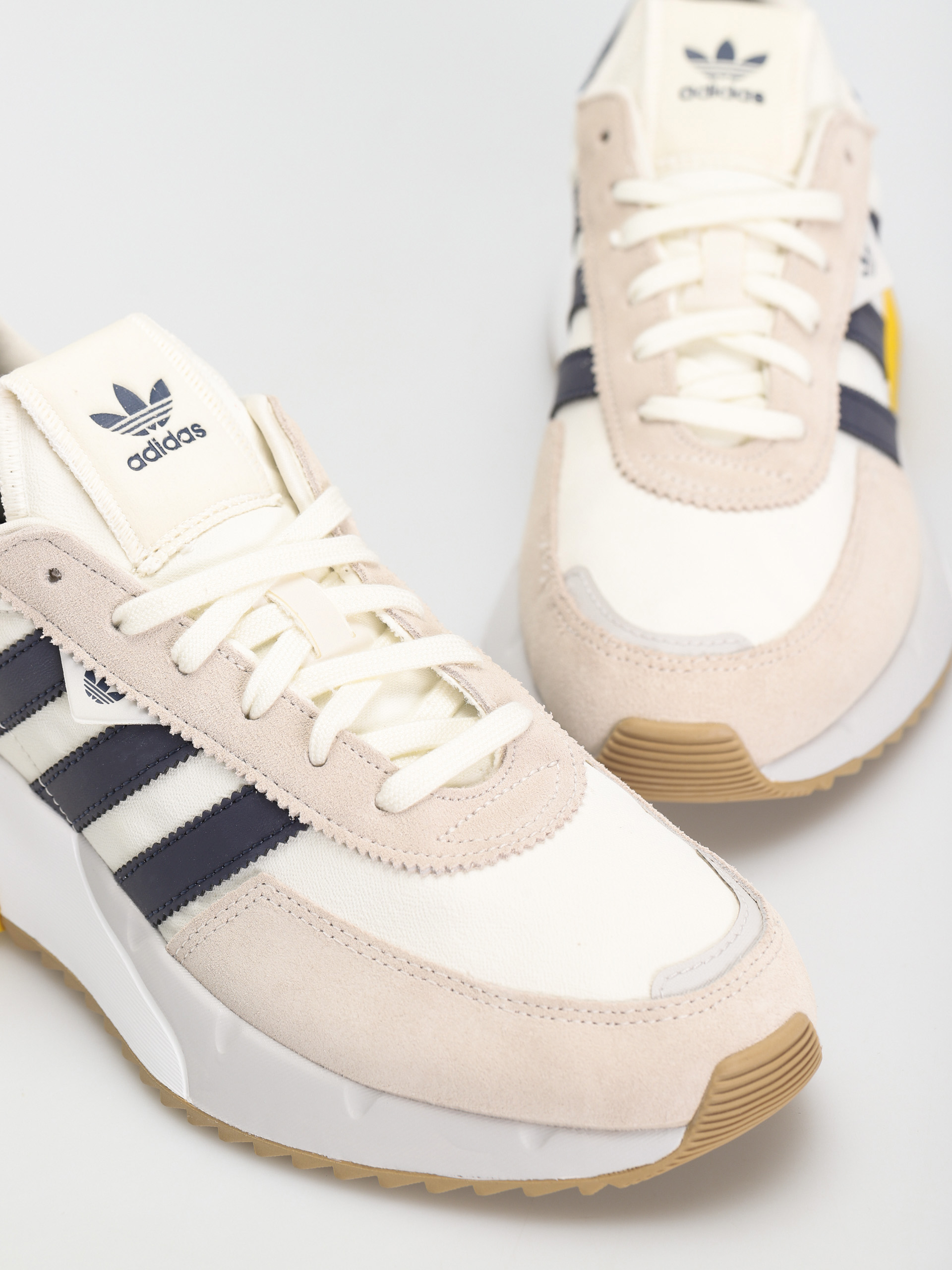 adidas Originals Retropy F2 Schuhe (owhite/shanav/hazyel)