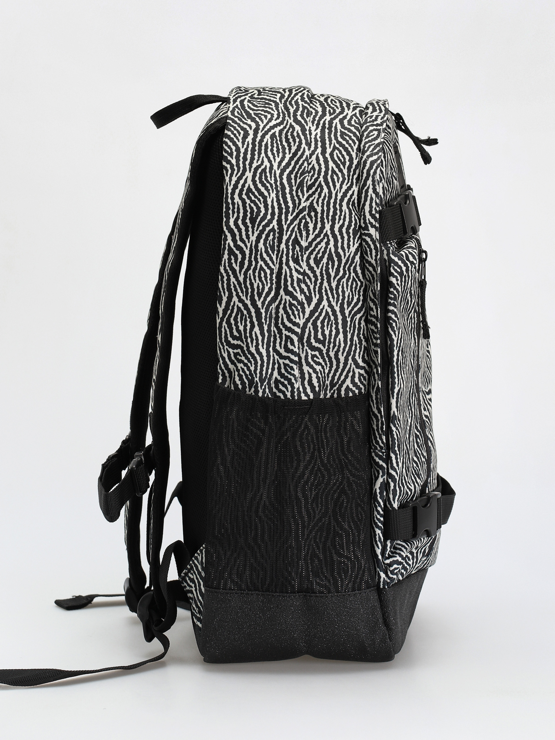 RVCA Curb Skate Backpack (black/white)