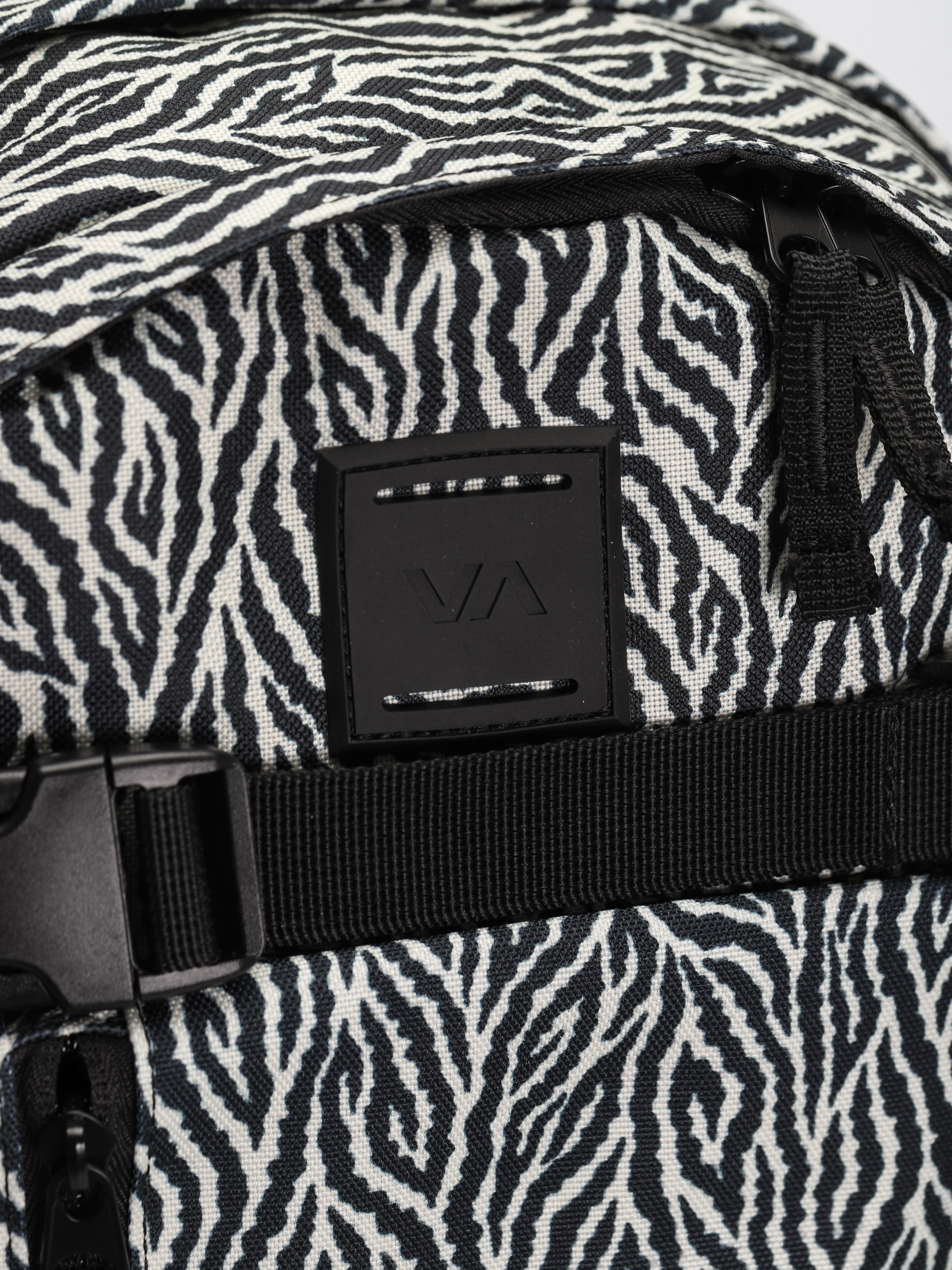 RVCA Curb Skate Backpack (black/white)