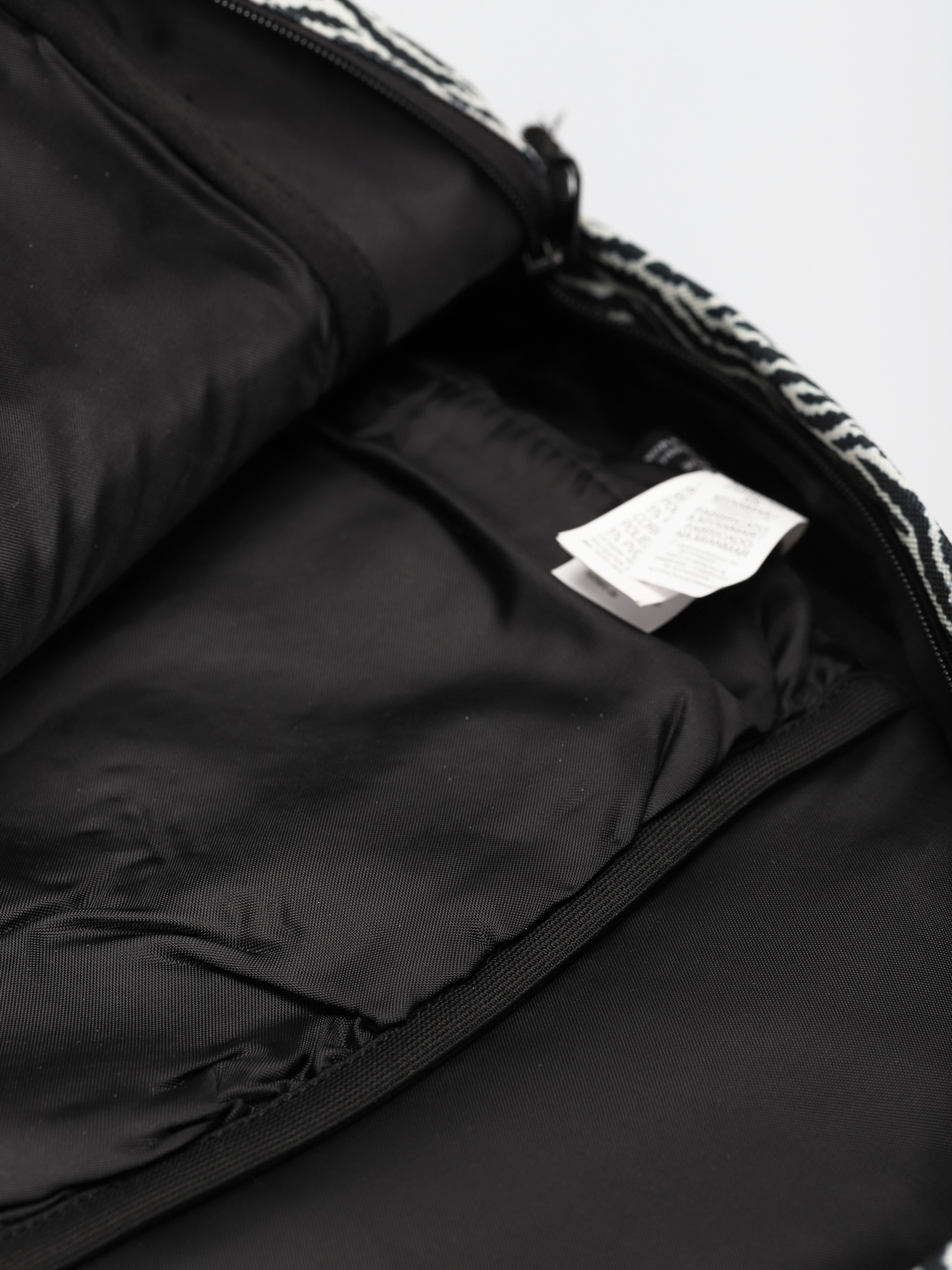 RVCA Curb Skate Backpack (black/white)