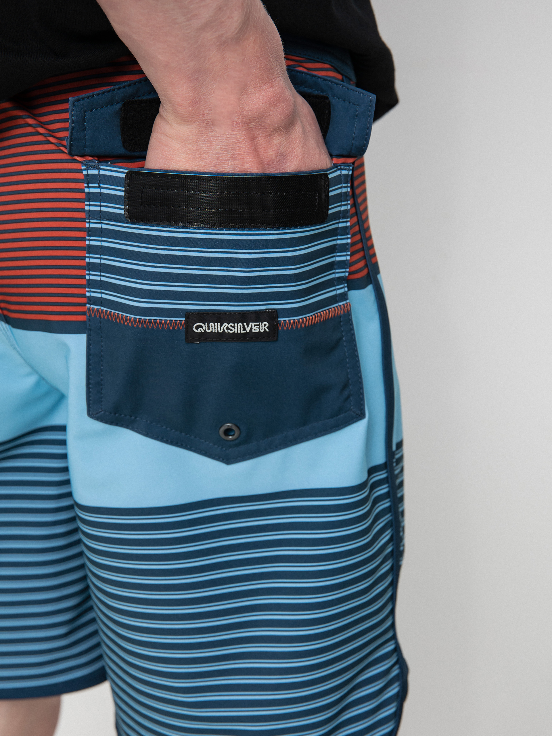 Quiksilver Surfsilk Tijuana 18 Board shorts (insignia blue)