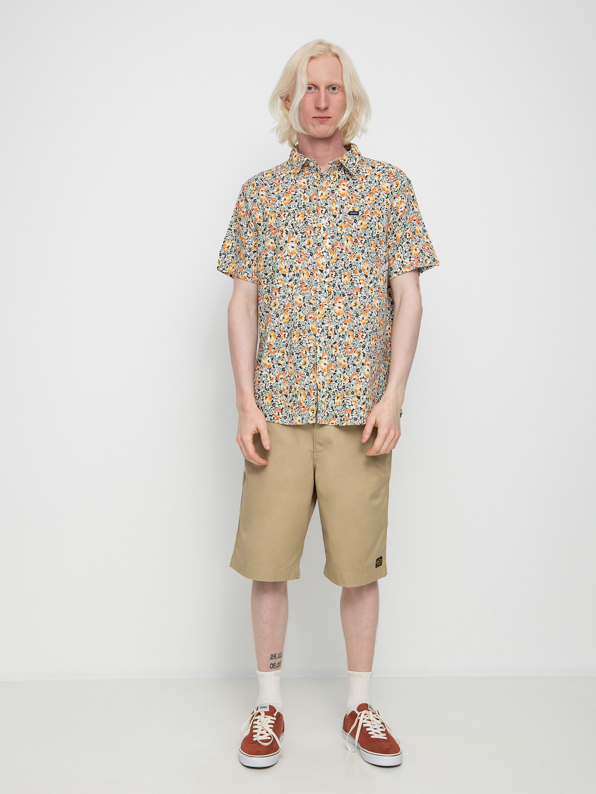 RVCA Lewis Floral Shirt (antique white)