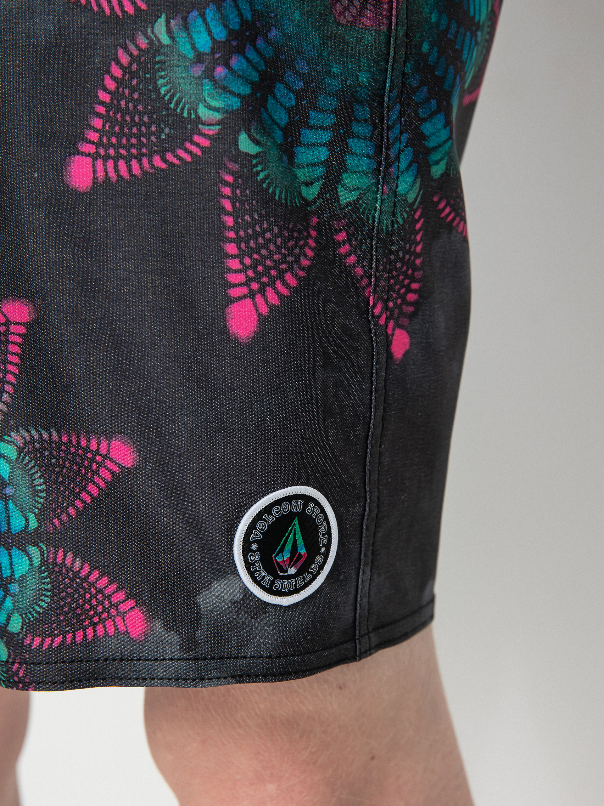 Volcom Star Shields Fa Stoney 18 Boardshorts (black)