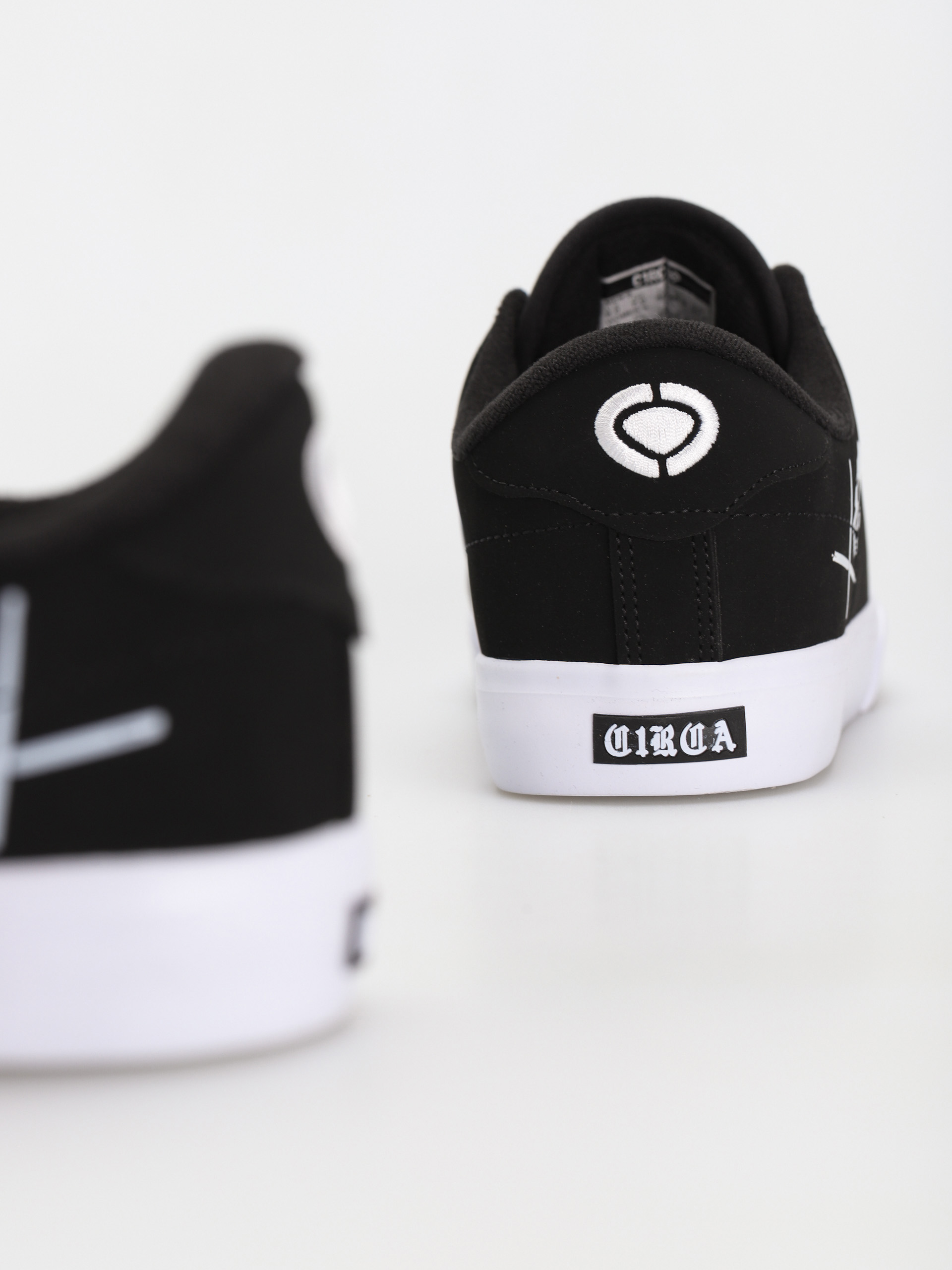 Circa Buckler Sk Shoes (black/white)
