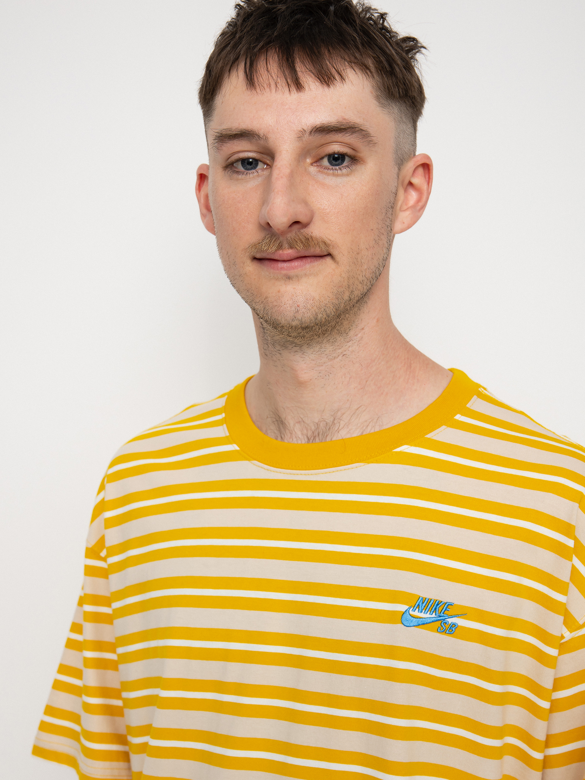 Nike SB YD Stripe T-shirt (dark sulfur/sanddrift/sail)