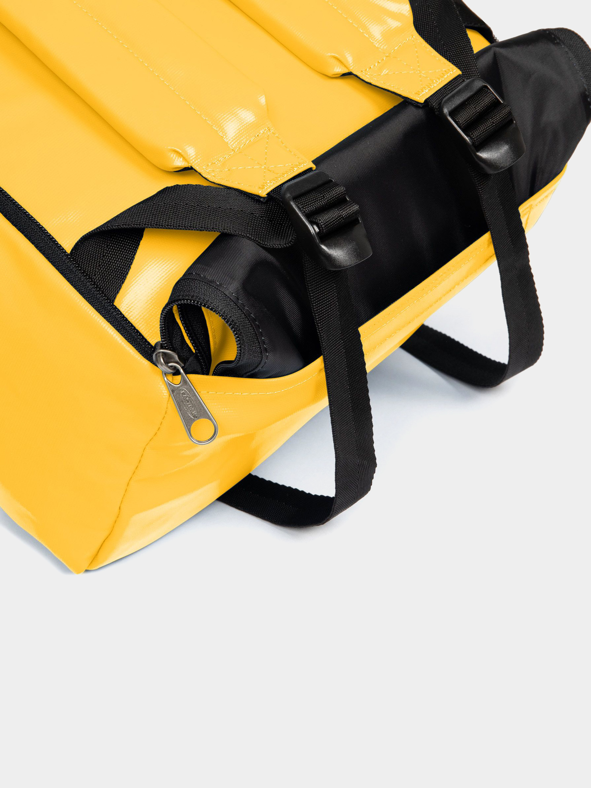 Eastpak Zippl R Bike Backpack (tarp yin yang)