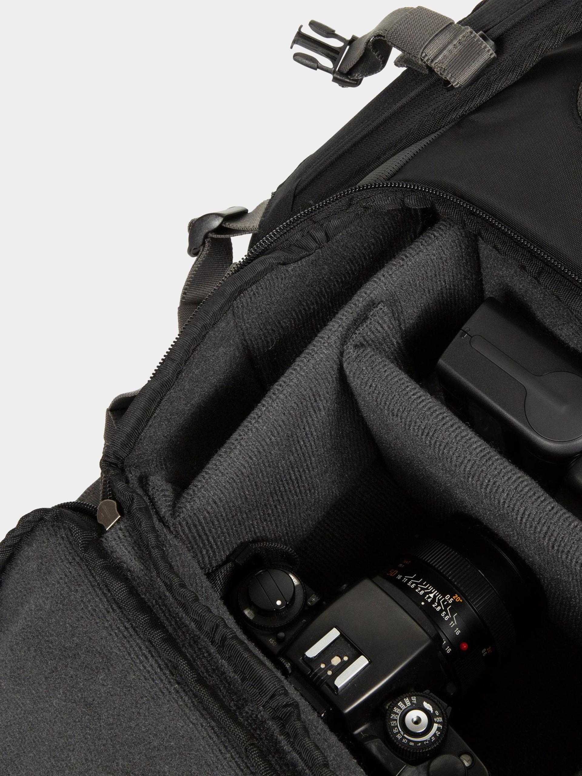 Eastpak X National Geographic Camera Pack Backpack - black (black)
