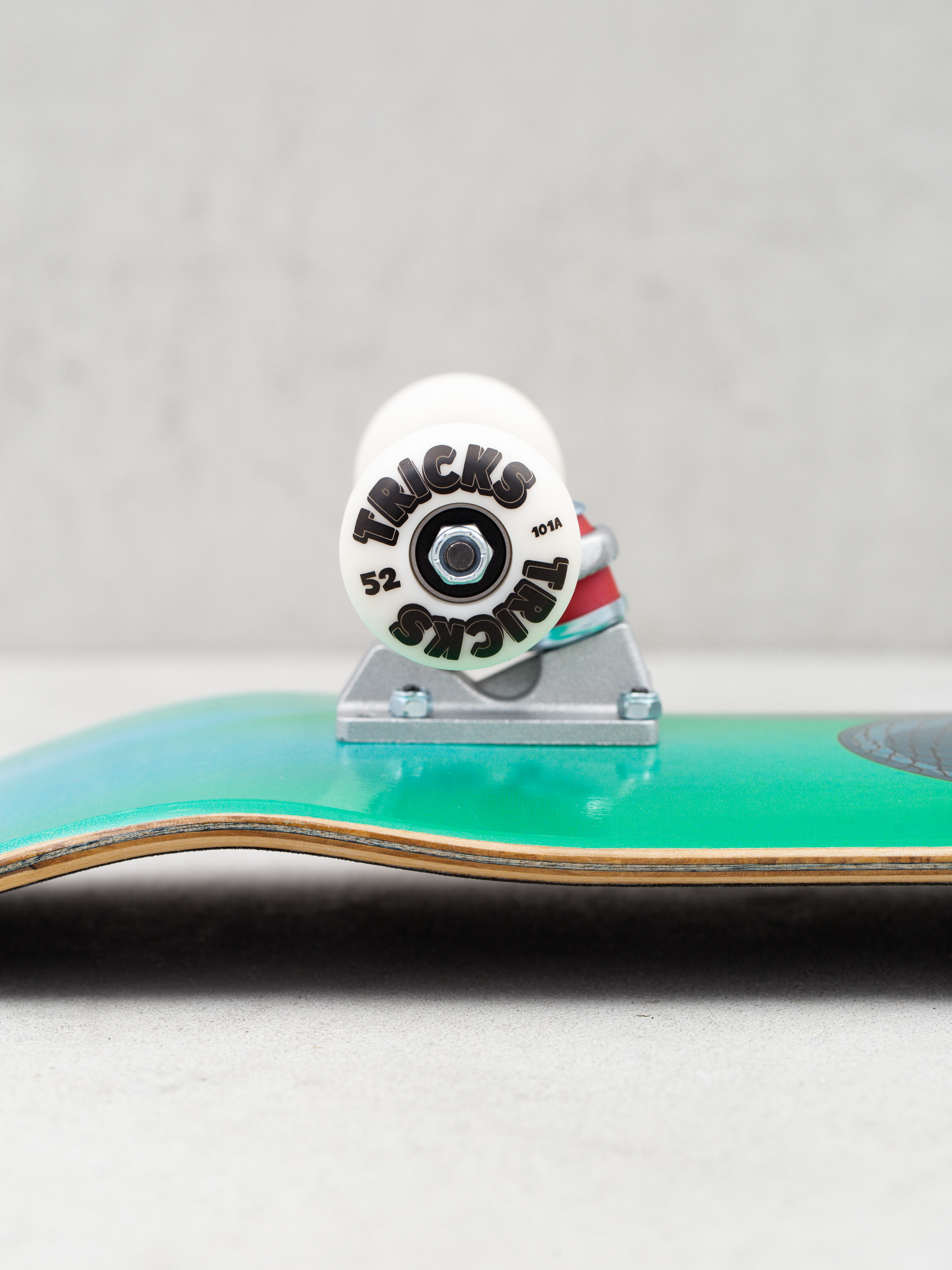 Tricks Snake Skateboard 