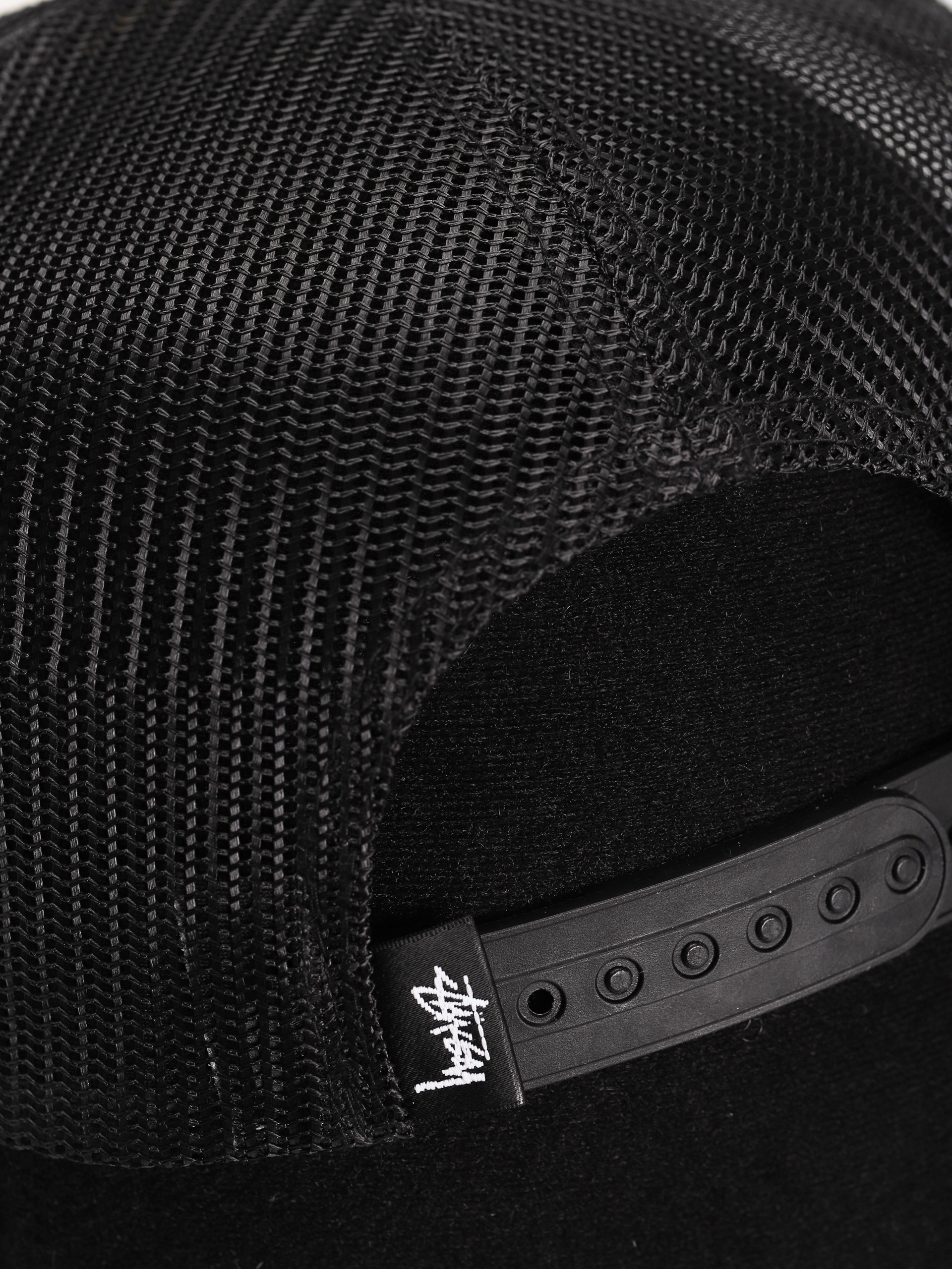 Stussy Crown Stock Trucker Cap (black)
