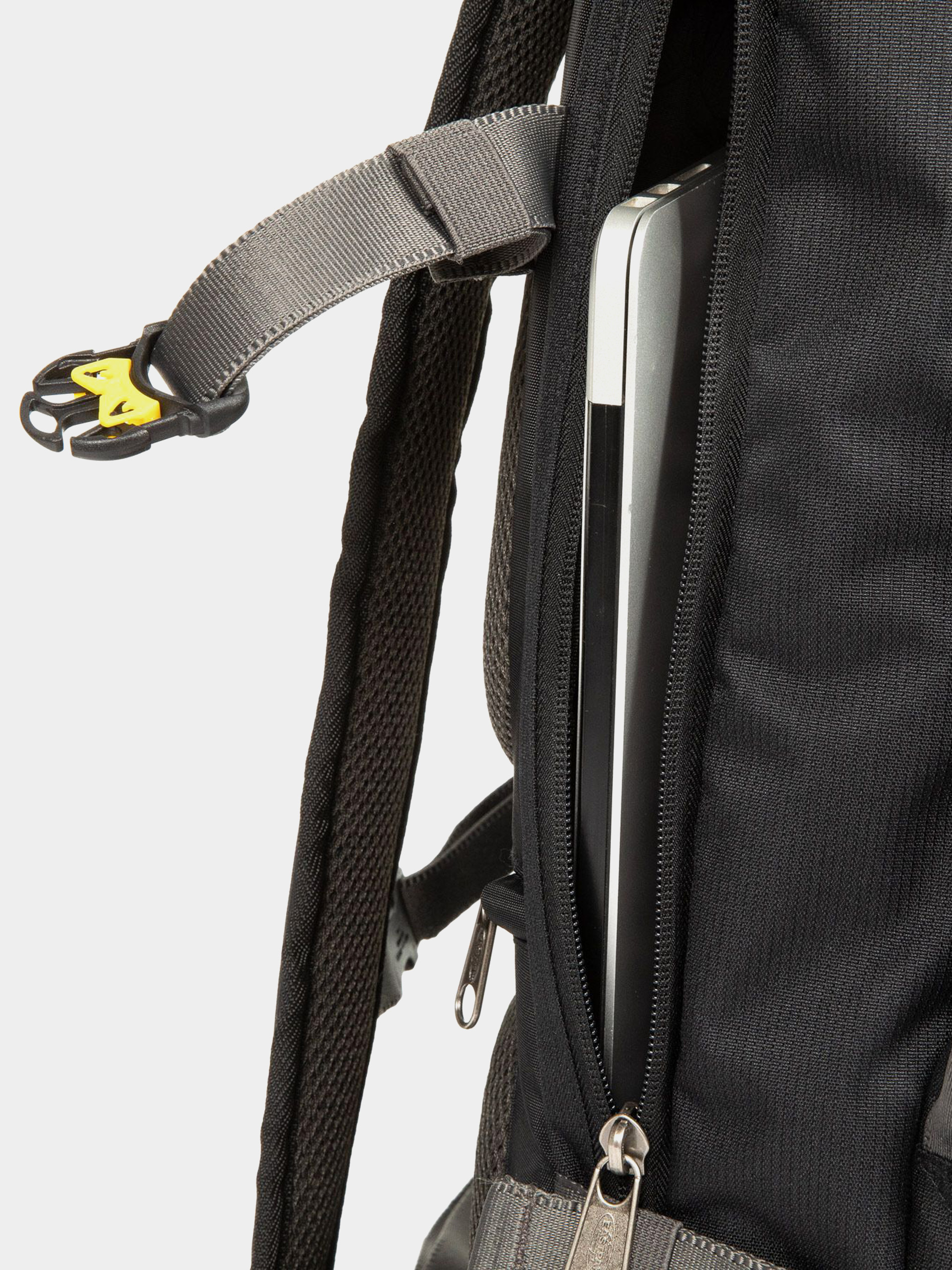 Eastpak X National Geographic Travelpack Backpack - black (black)