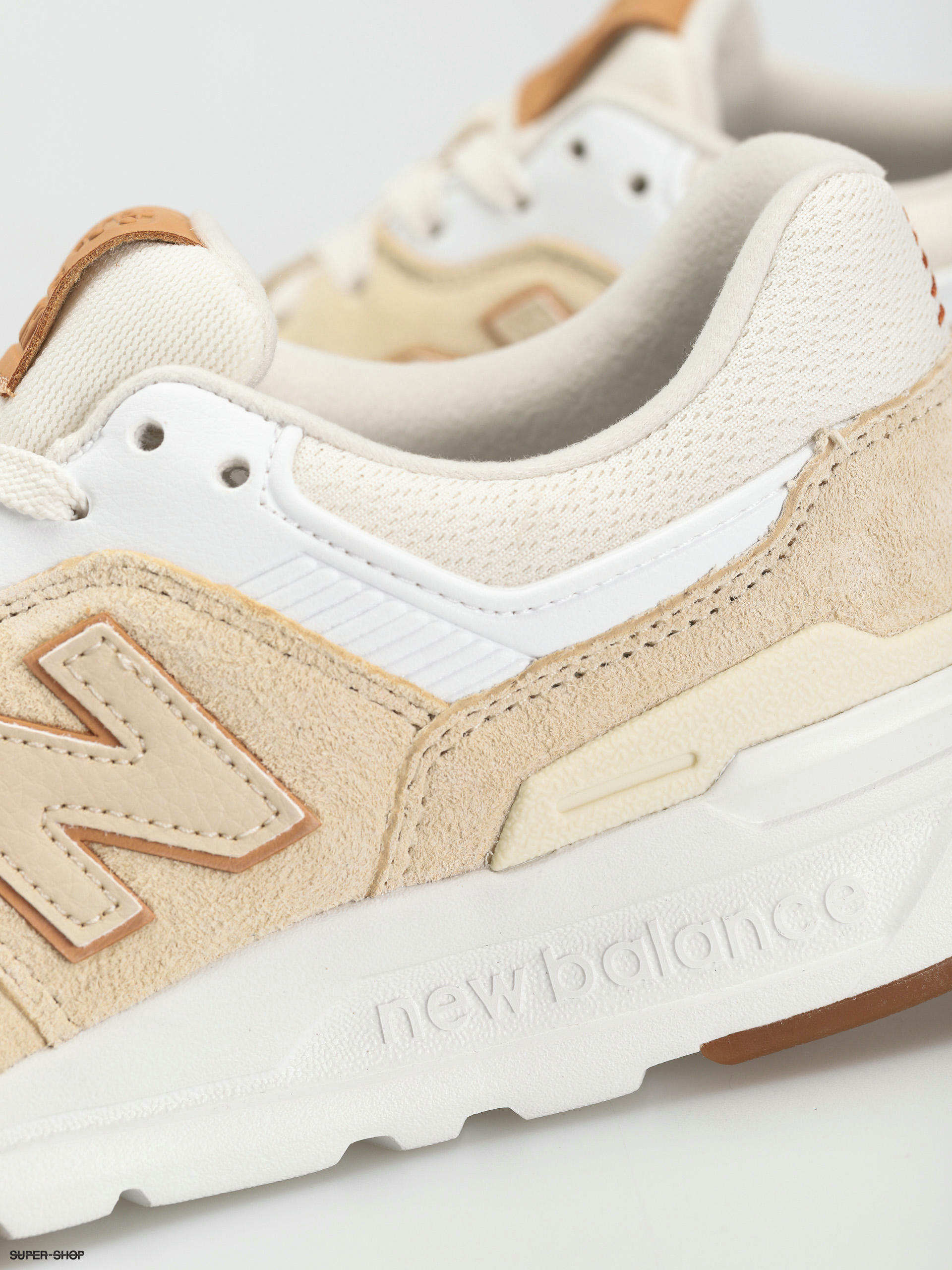 New balance best sale 997 creme