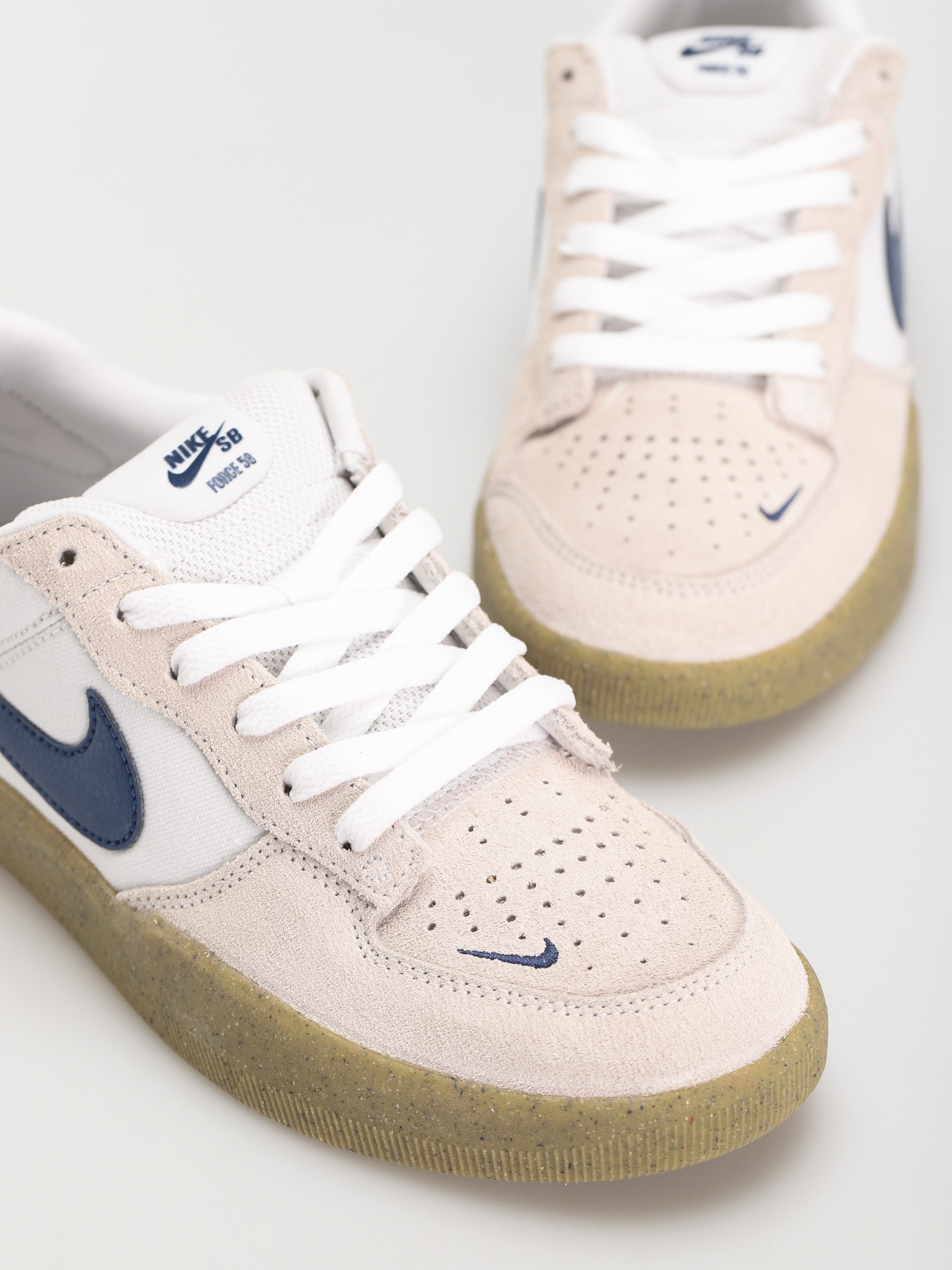 Nike SB Force 58 Shoes (white/navy white gum light brown)