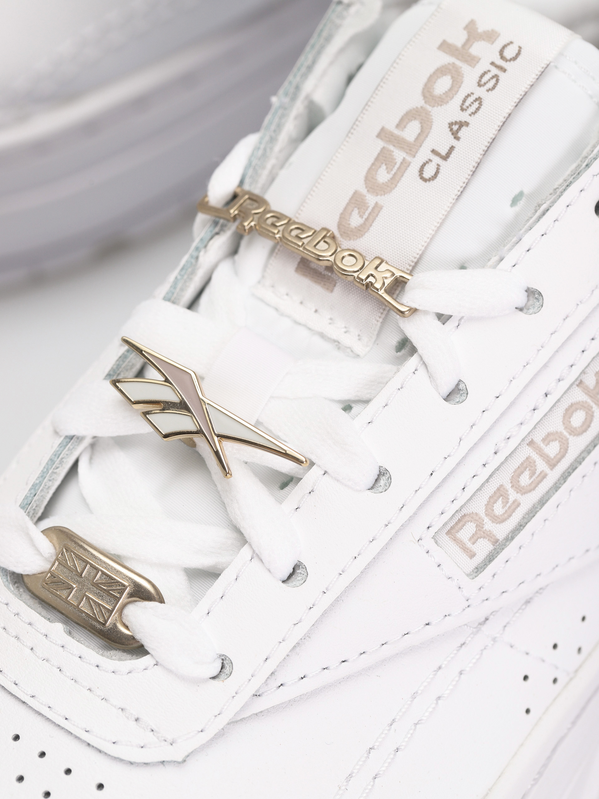 Reebok Club C Double Geo Shoes Wmn (ftwwht/ftwwht/moonst)