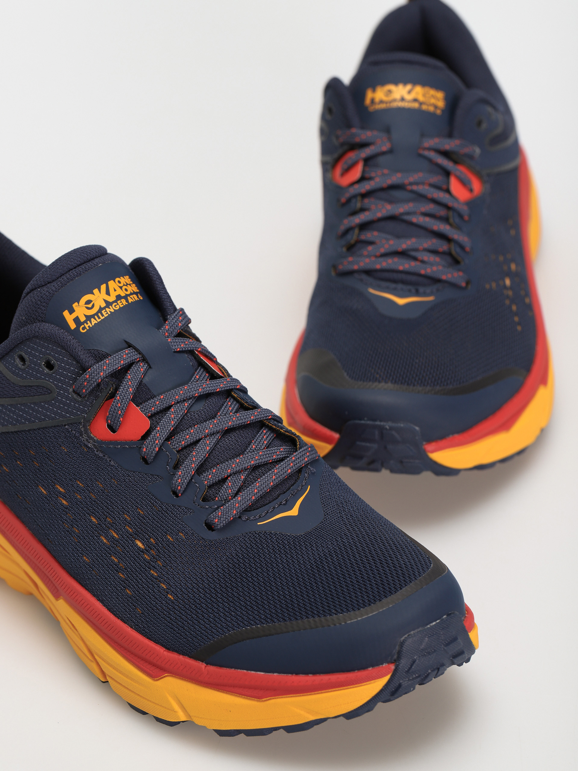 Hoka One One Challenger ATR 6 Shoes (outre space/radiant yellow)