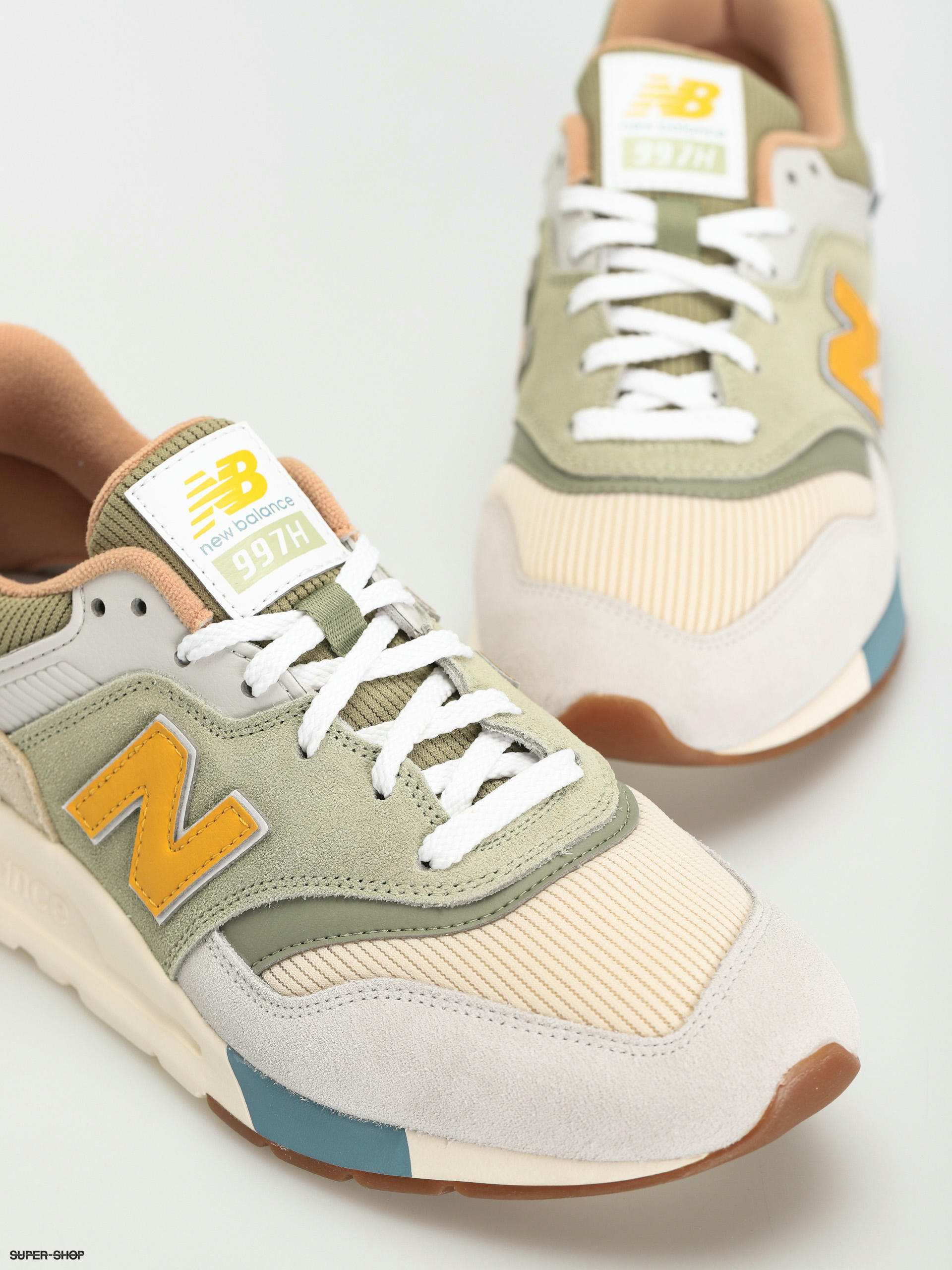 New balance 997 hotsell classic olive