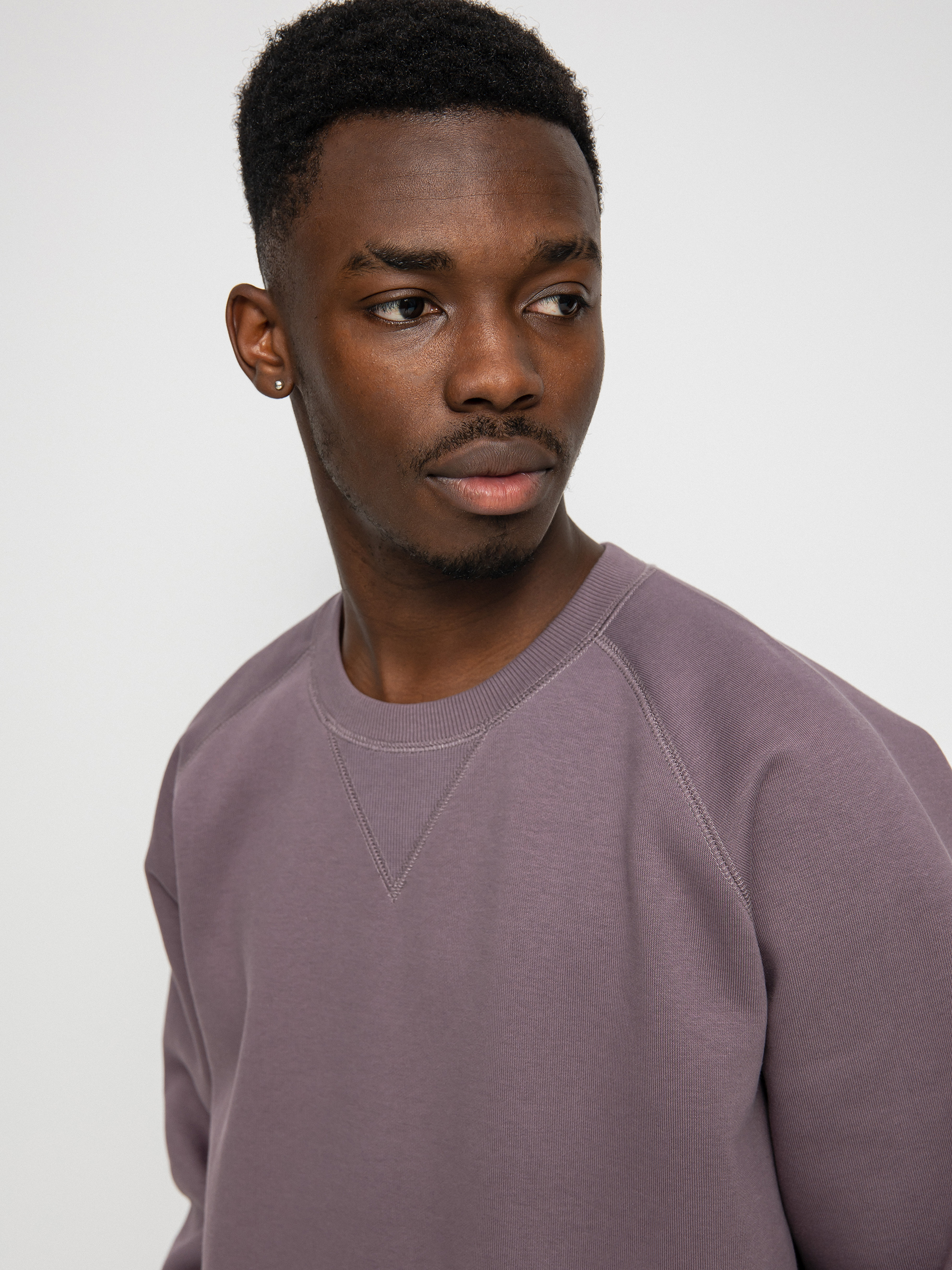 Carhartt WIP Chase Sweatshirt (misty thistle/gold)