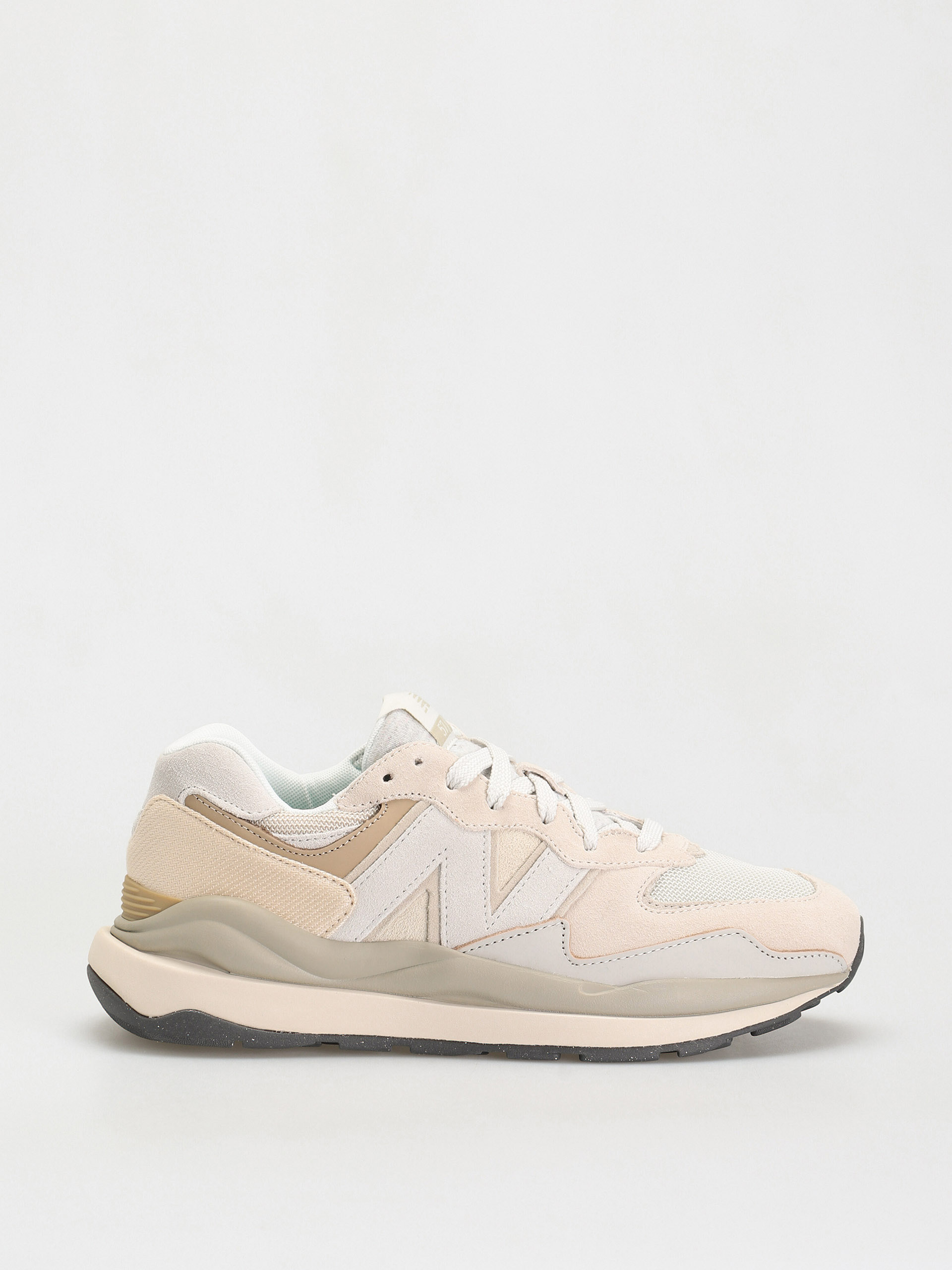 New Balance 5740 Shoes (moonbeam)