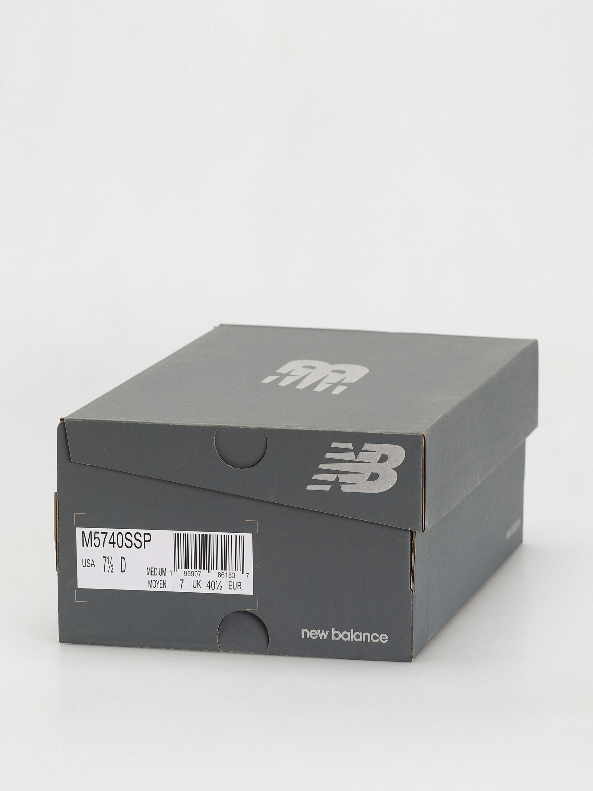 New Balance 5740 Shoes (calm taupe)