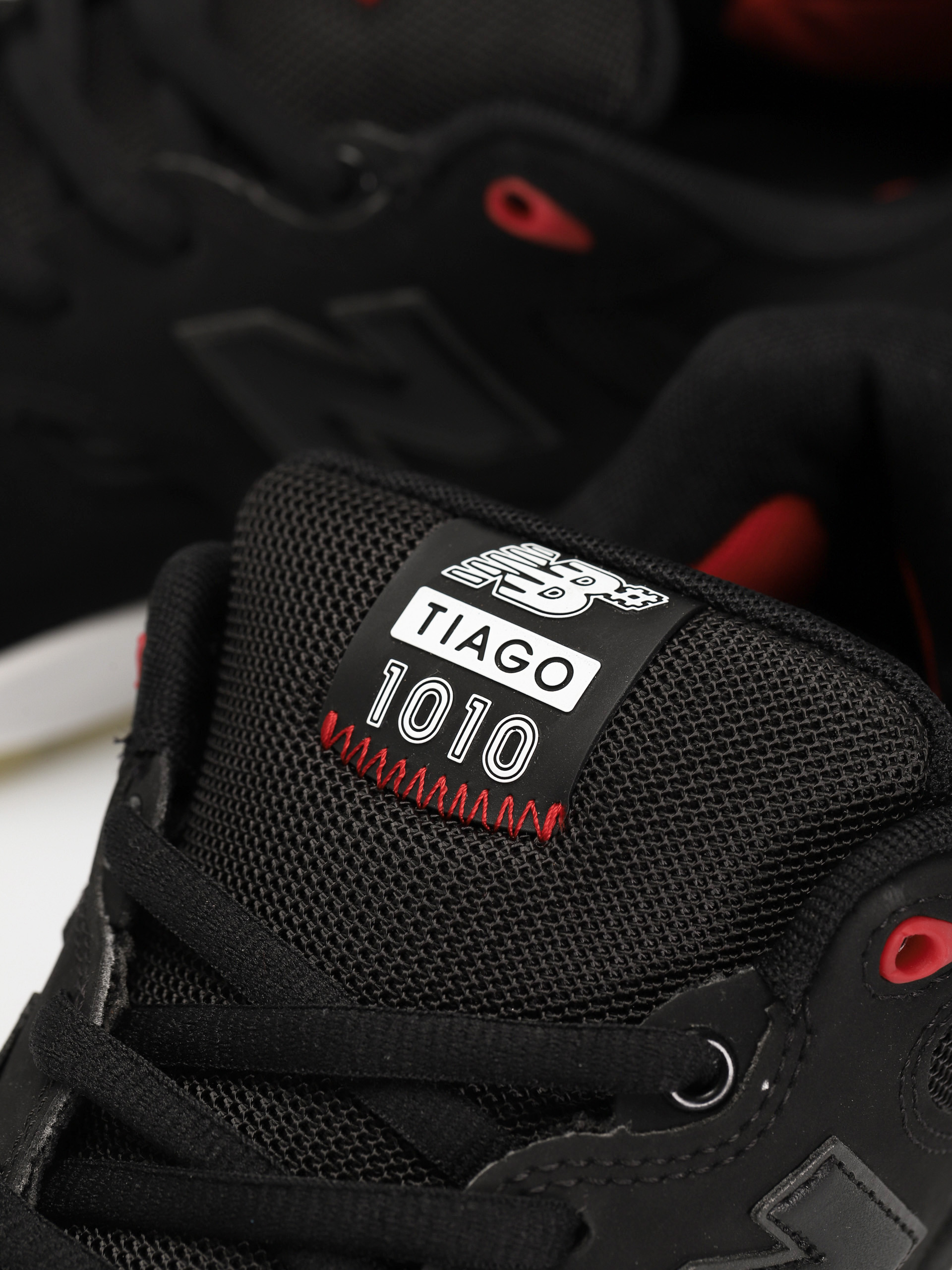 New Balance 1010 Shoes (black)