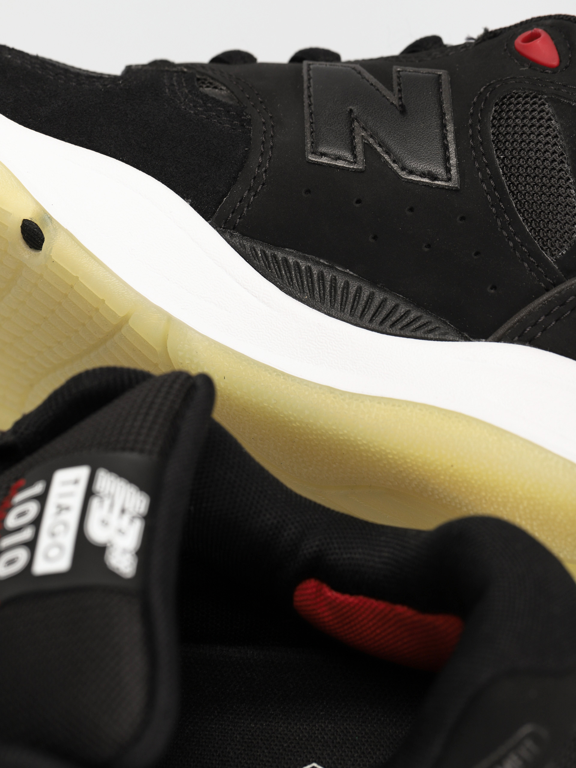 New Balance 1010 Shoes (black)