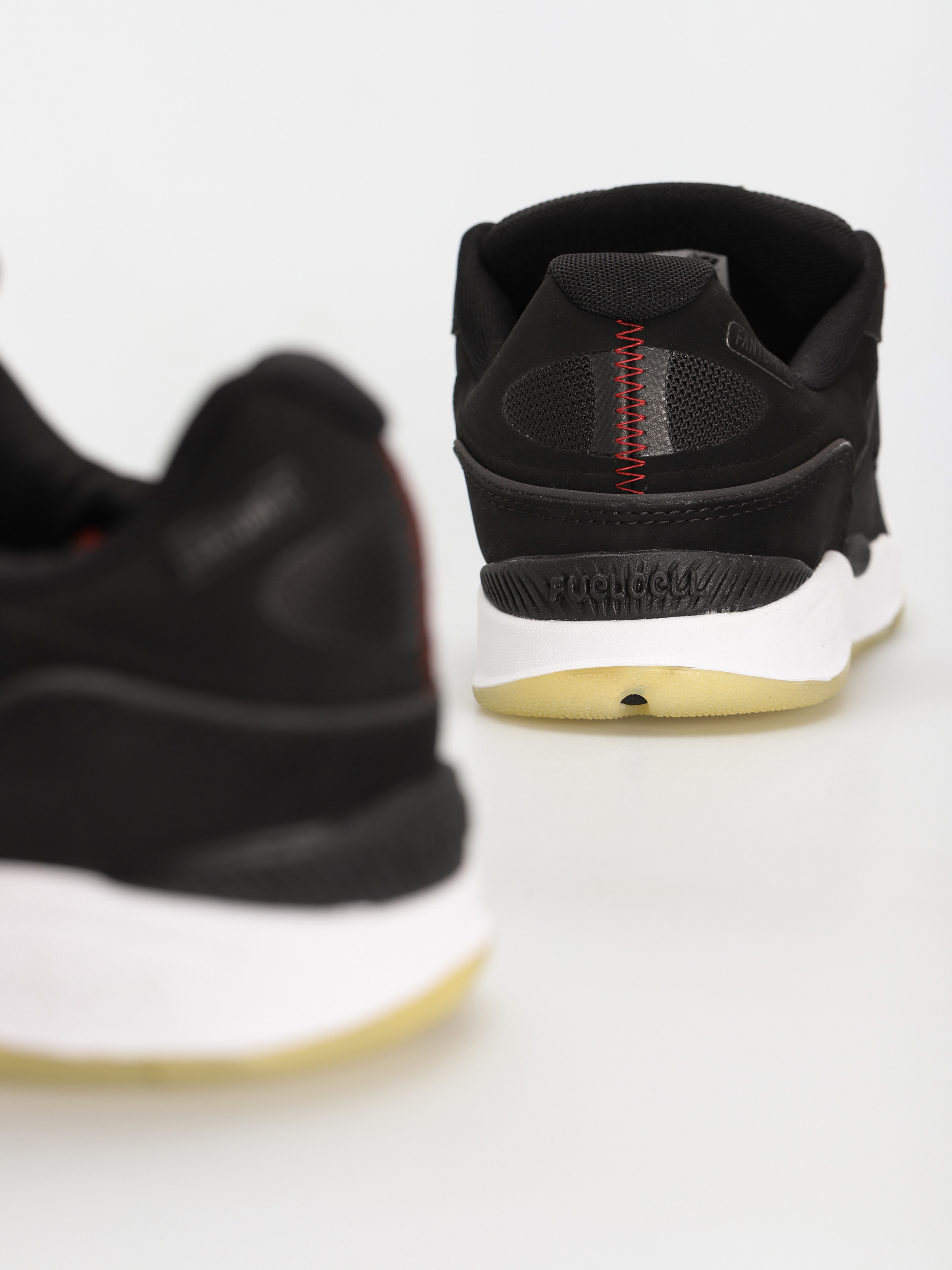 New Balance 1010 Shoes (black)