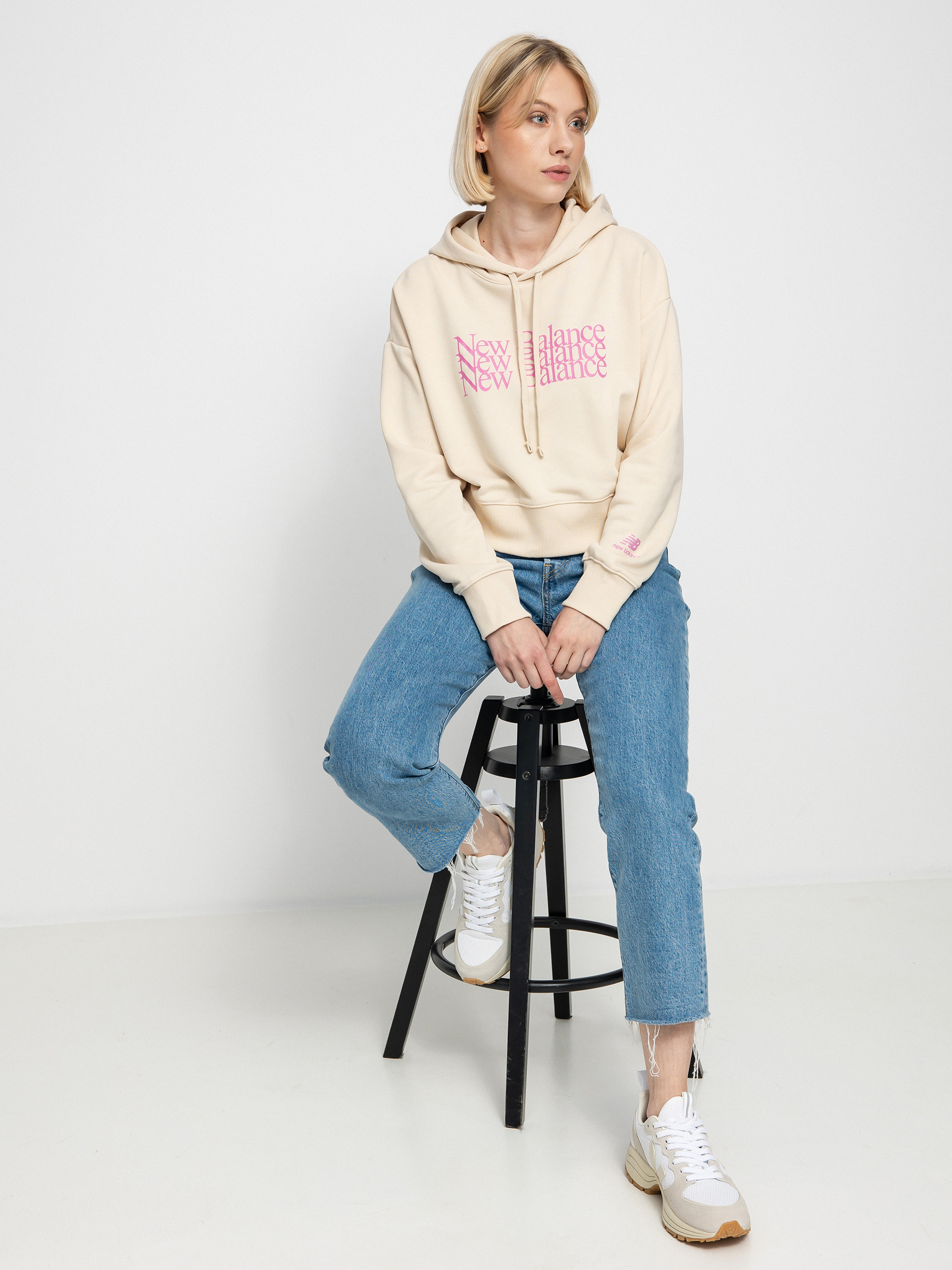 New Balance Essentials Celebrate HD Hoodie Wmn (beige)