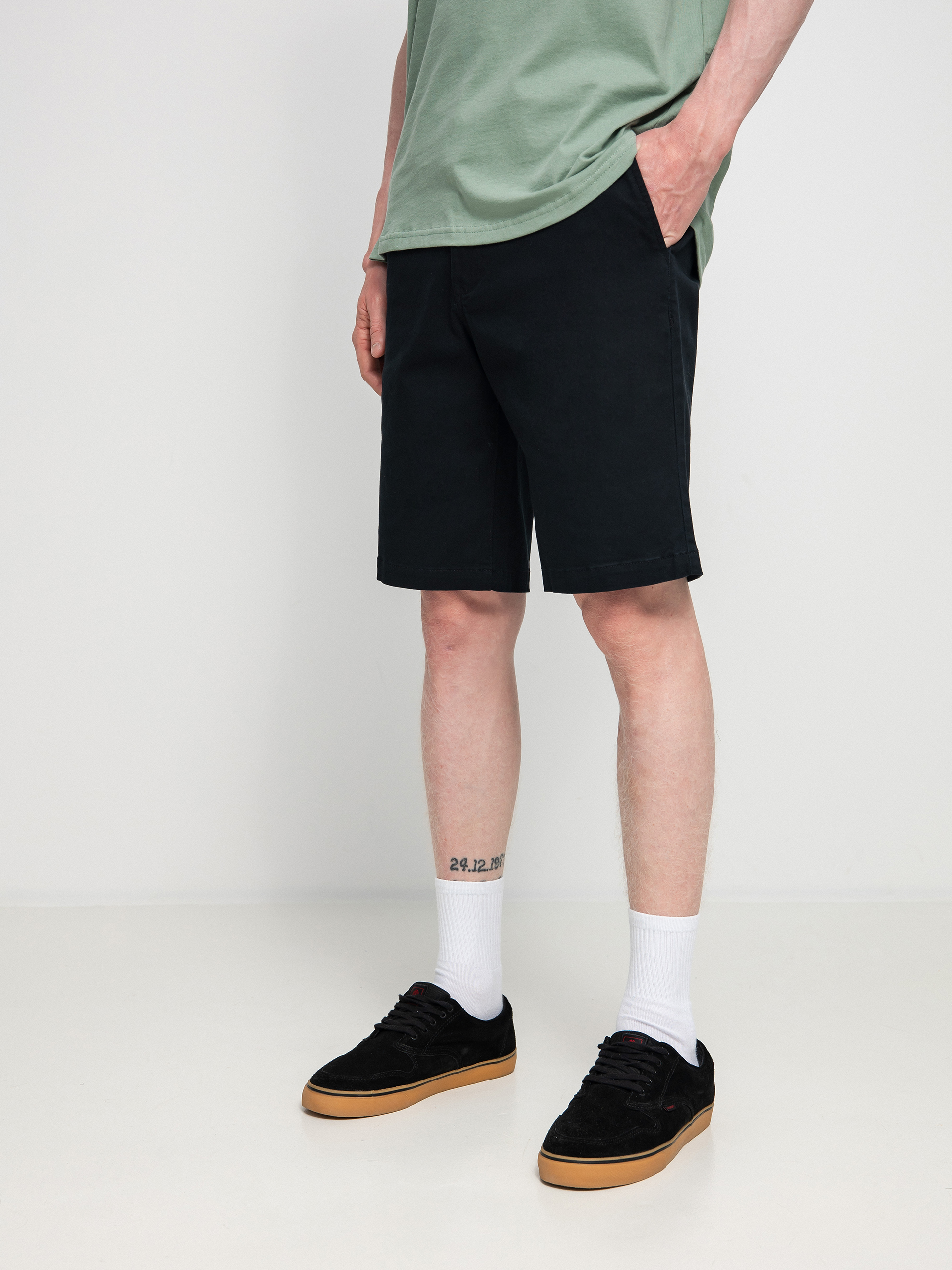 DC Worker Straight Chino Shorts (black)