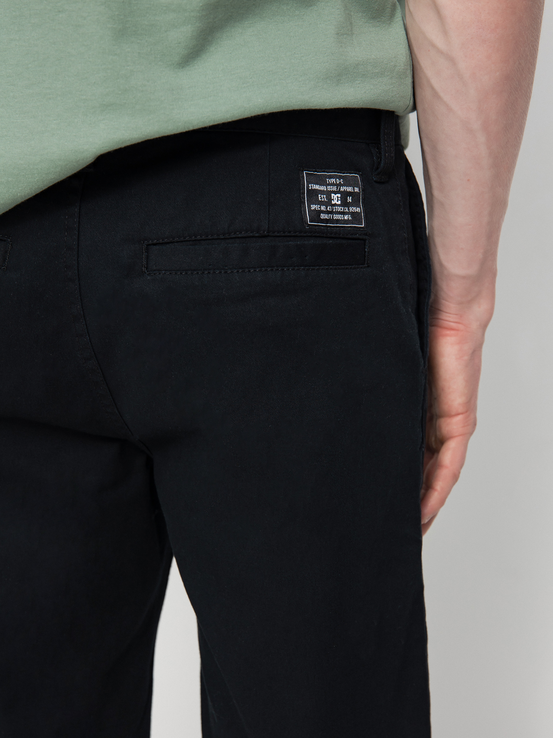 DC Worker Straight Chino Shorts (black)