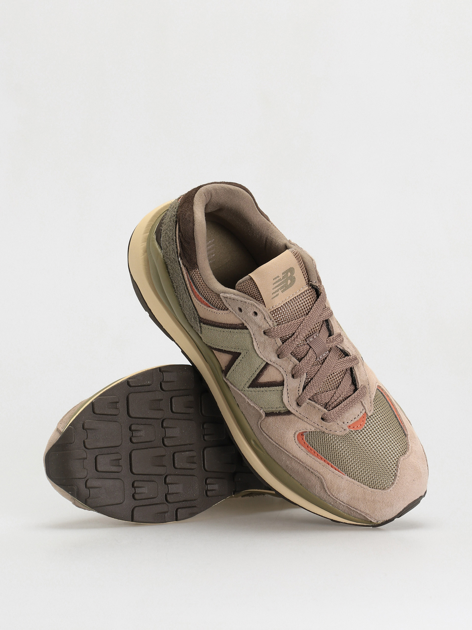 New Balance 5740 Schuhe (mushroom)