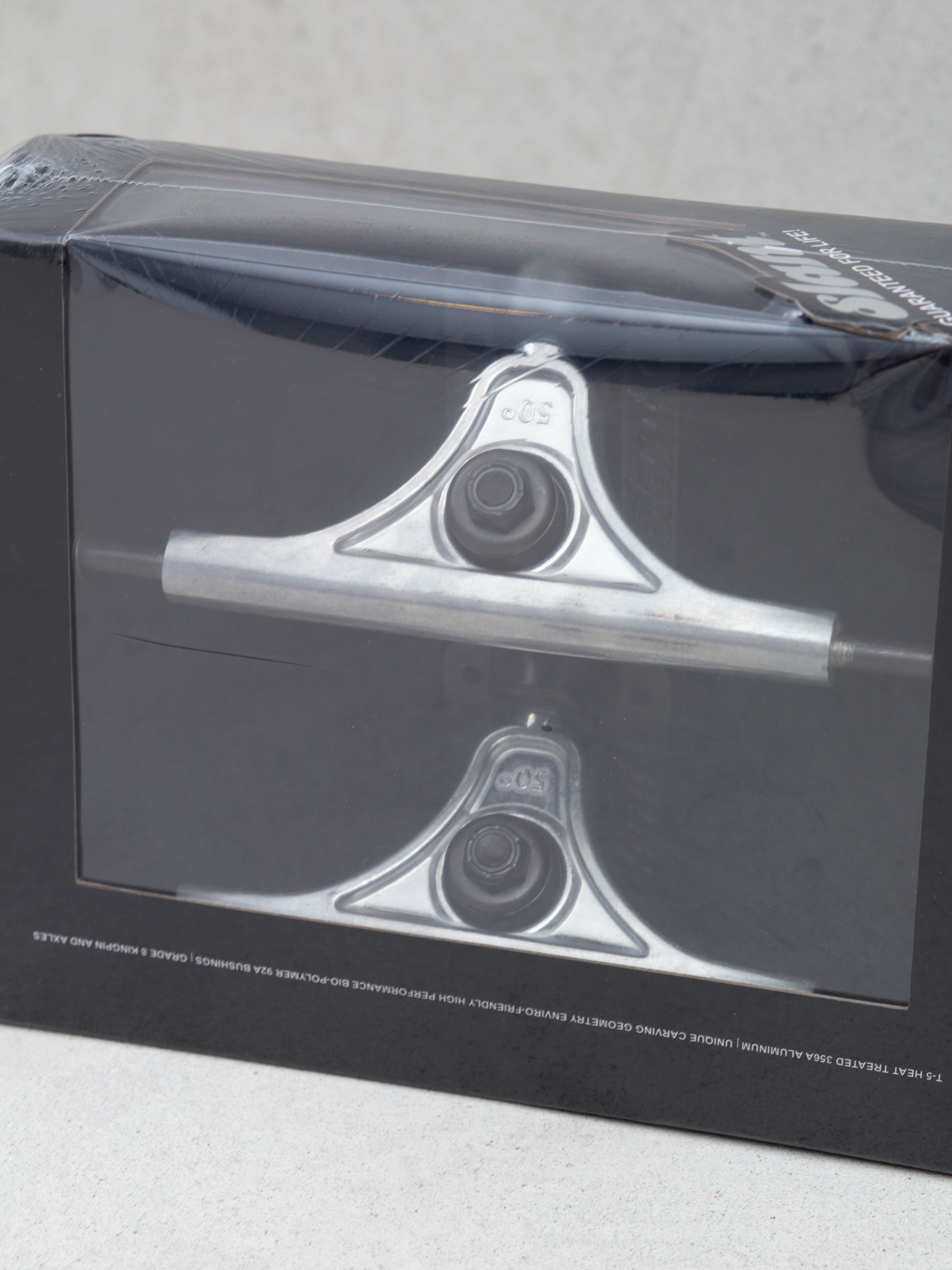 Globe Slant Reverse Kingpin Trucks (raw/black)