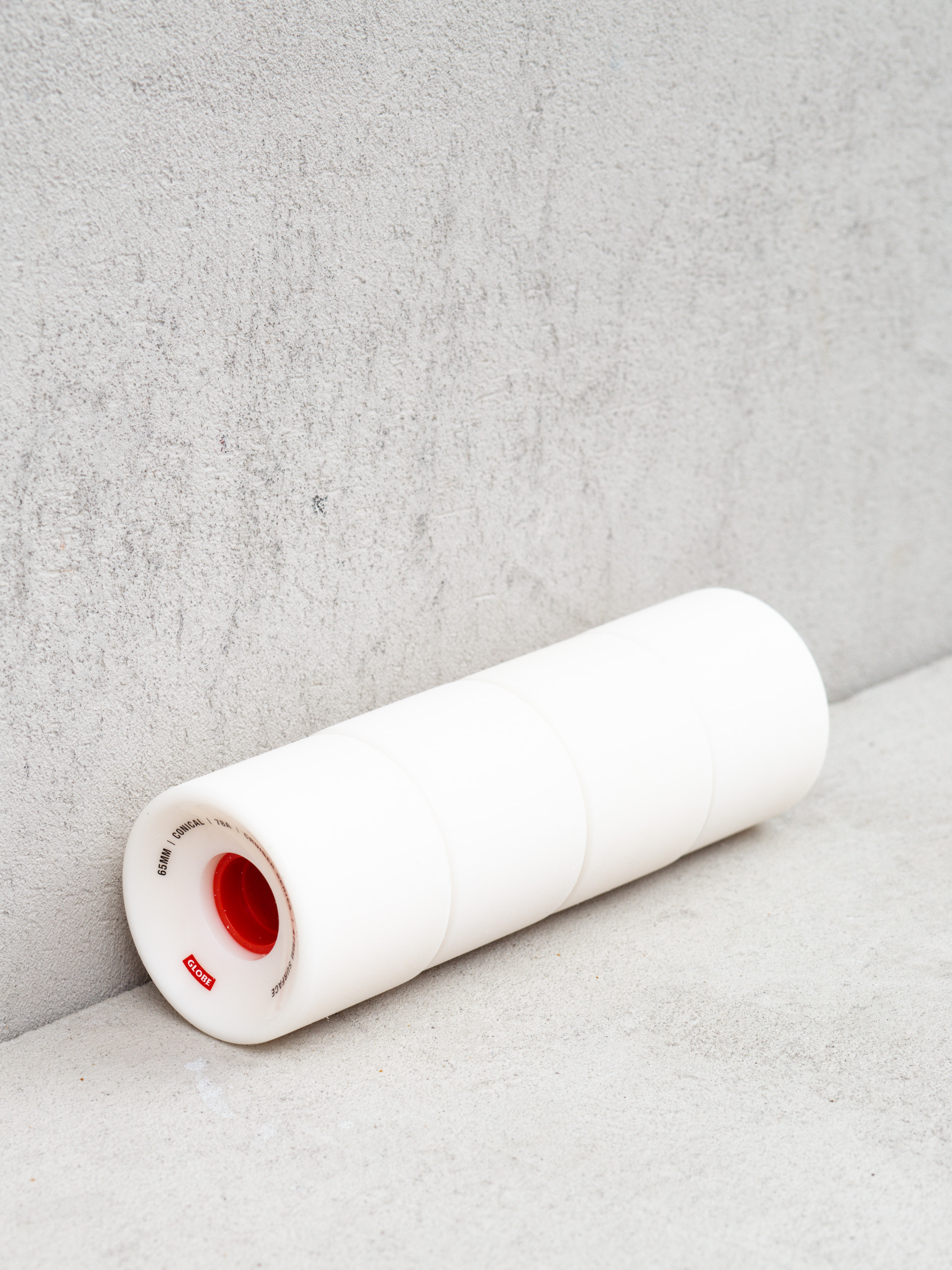 Globe Conical Cruiser Rollen (white/red)