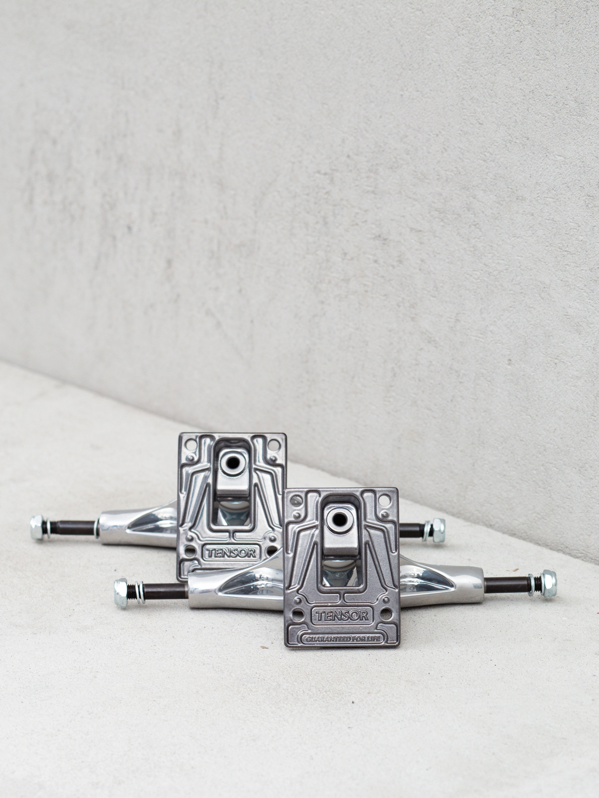 Tensor Mag Light Glossy Trucks (white gold/gun metal)