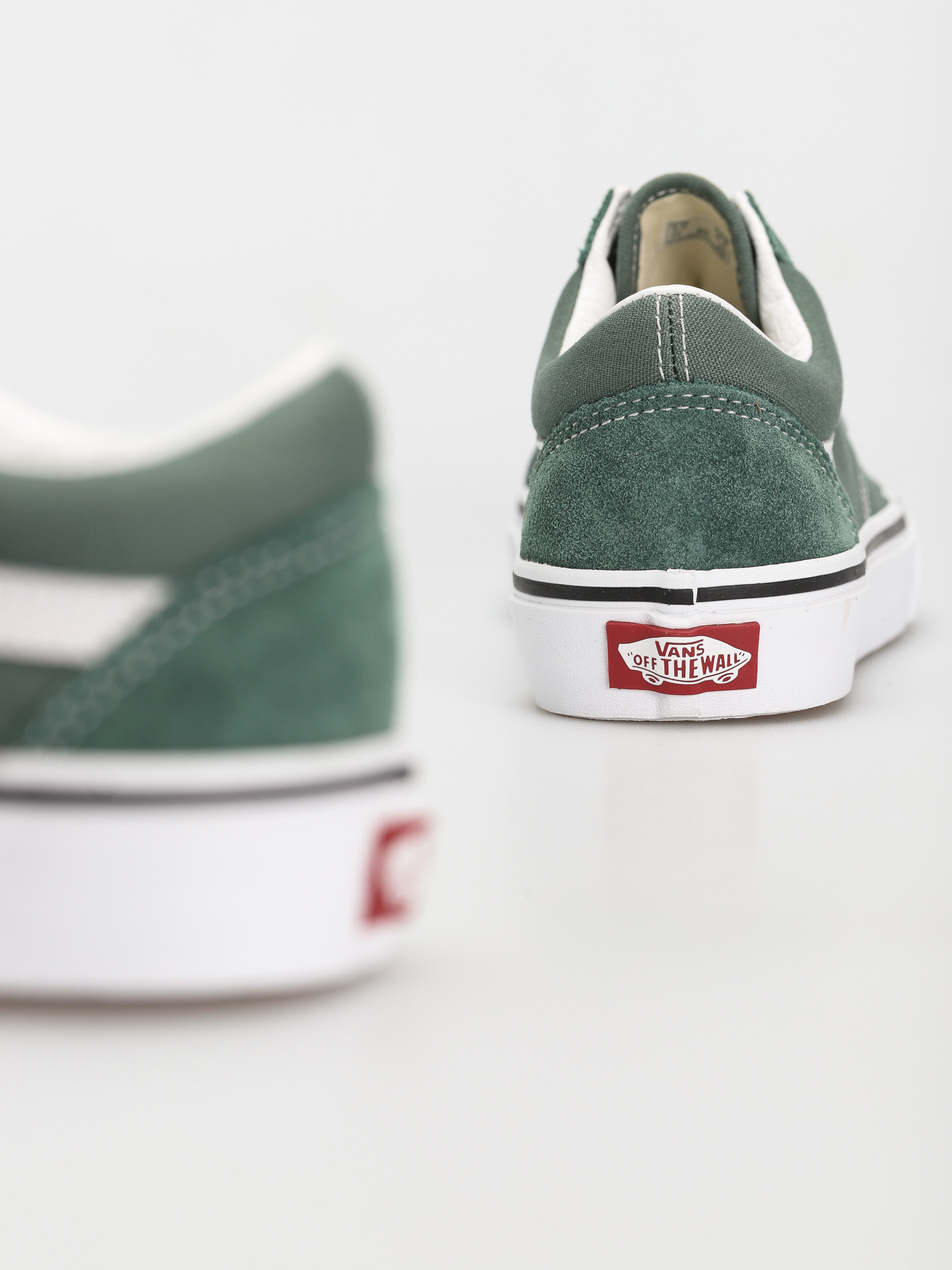 Vans Old Skool Shoes (color theory duck green)