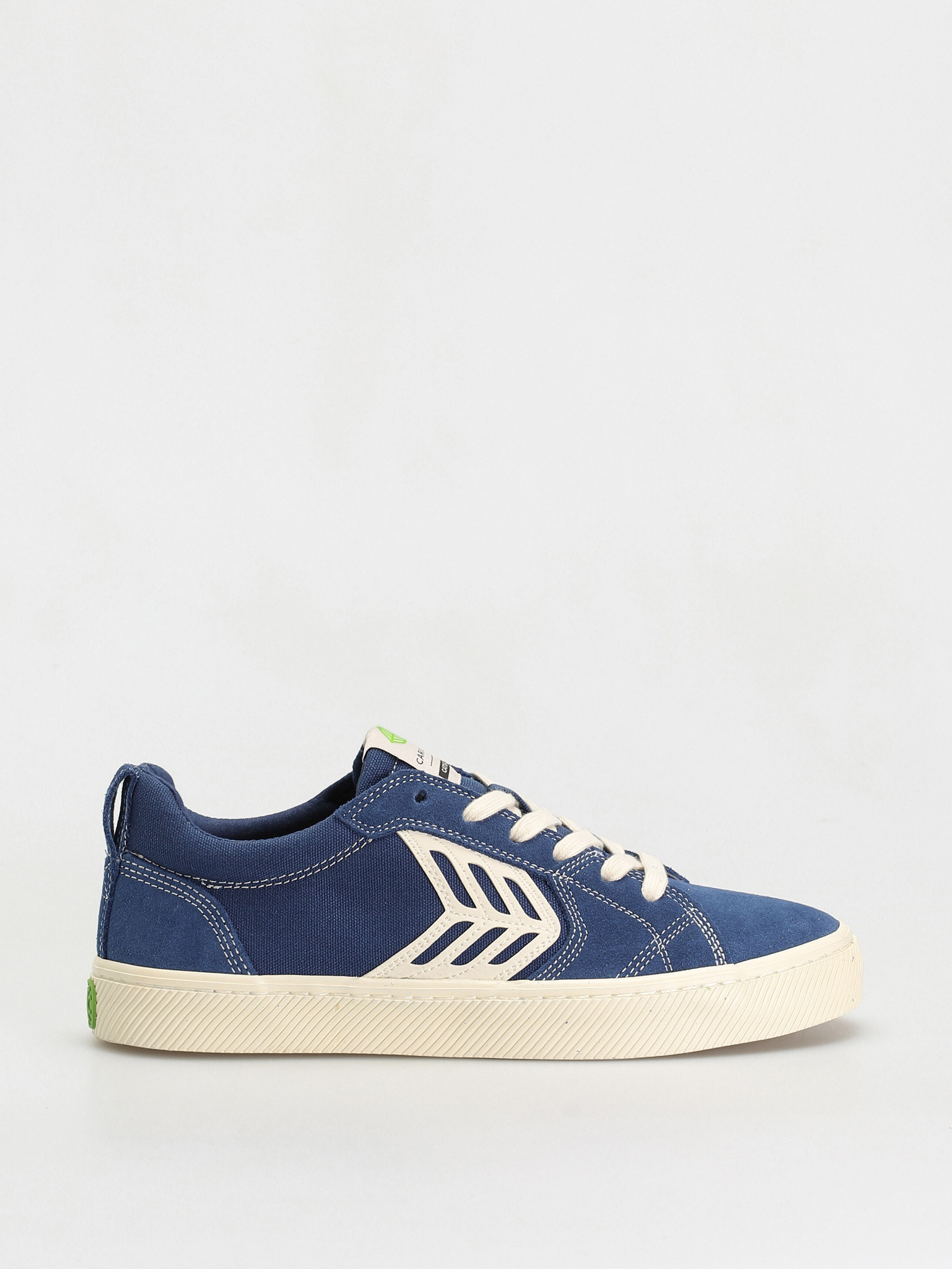 Cariuma Catiba Pro Schuhe (mystery blue suede and canvas contrast thread ivory logo)