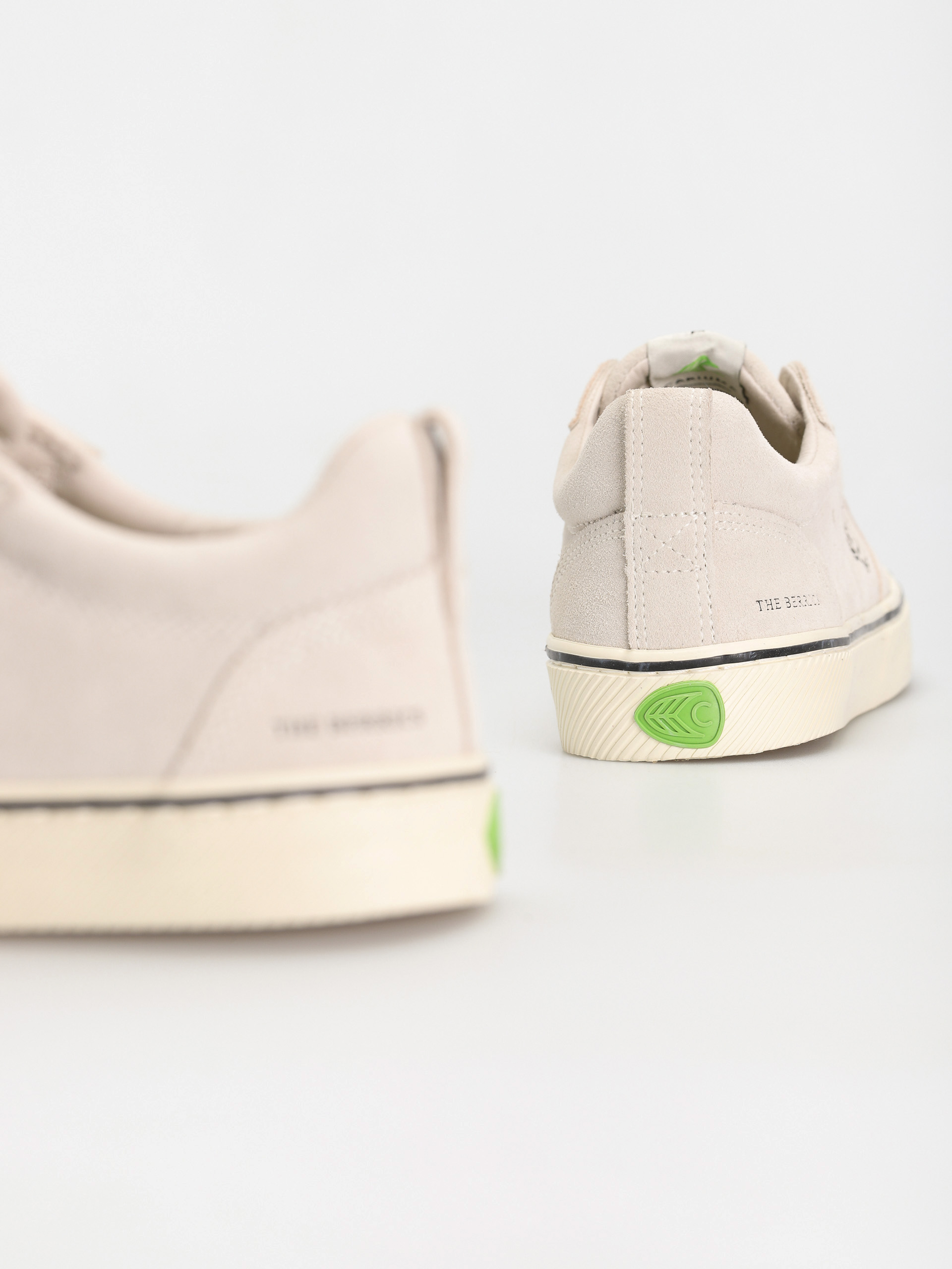 Cariuma Catiba Pro Berrics Schuhe (vintage white suede)