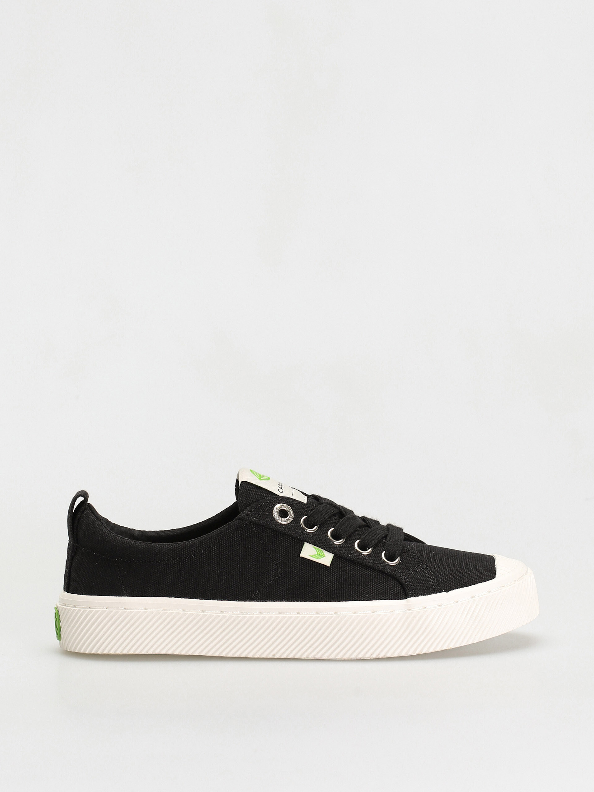 Cariuma Oca Low Schuhe (black canvas)