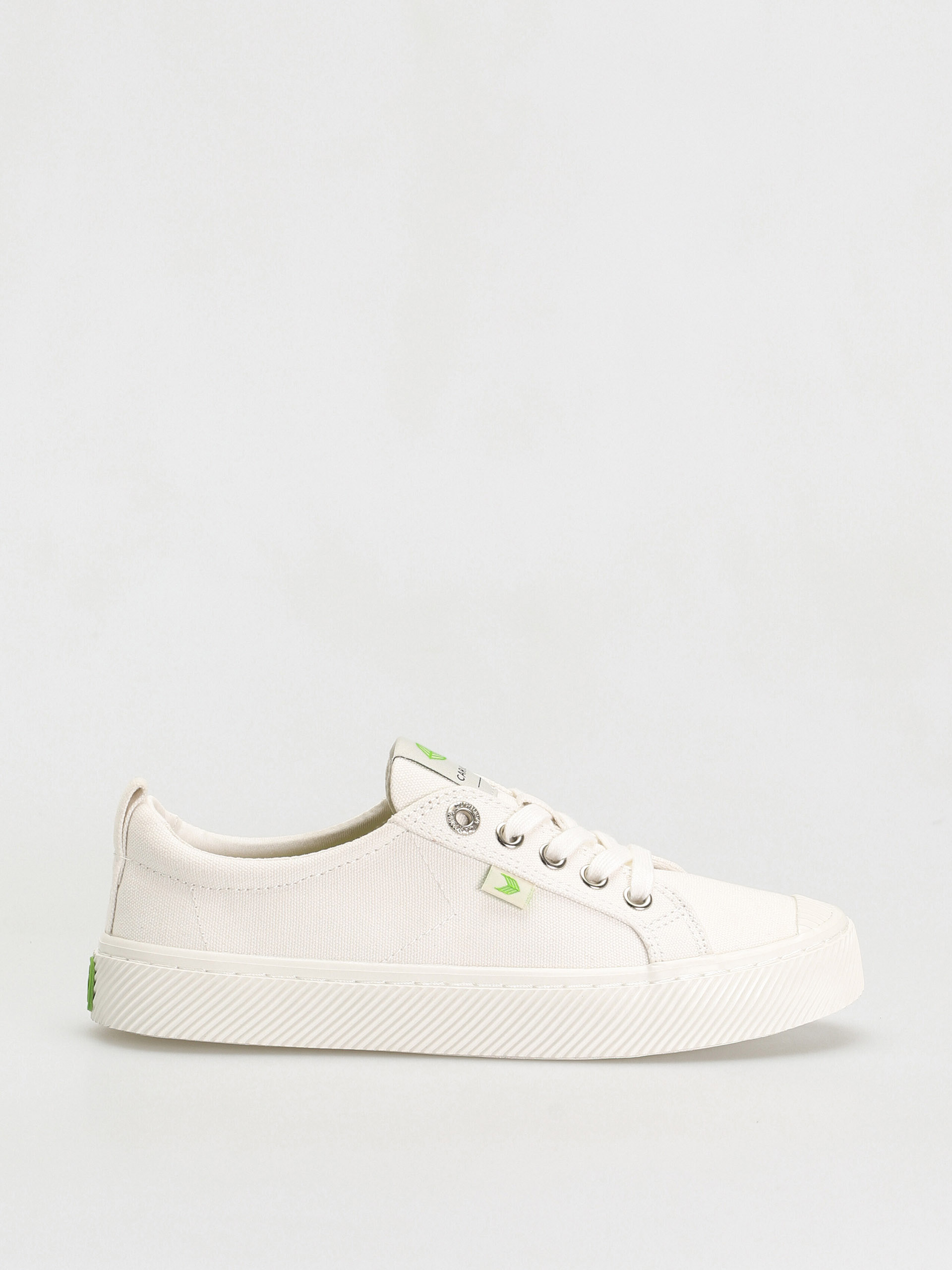 Cariuma Oca Low Schuhe (off white canvas)