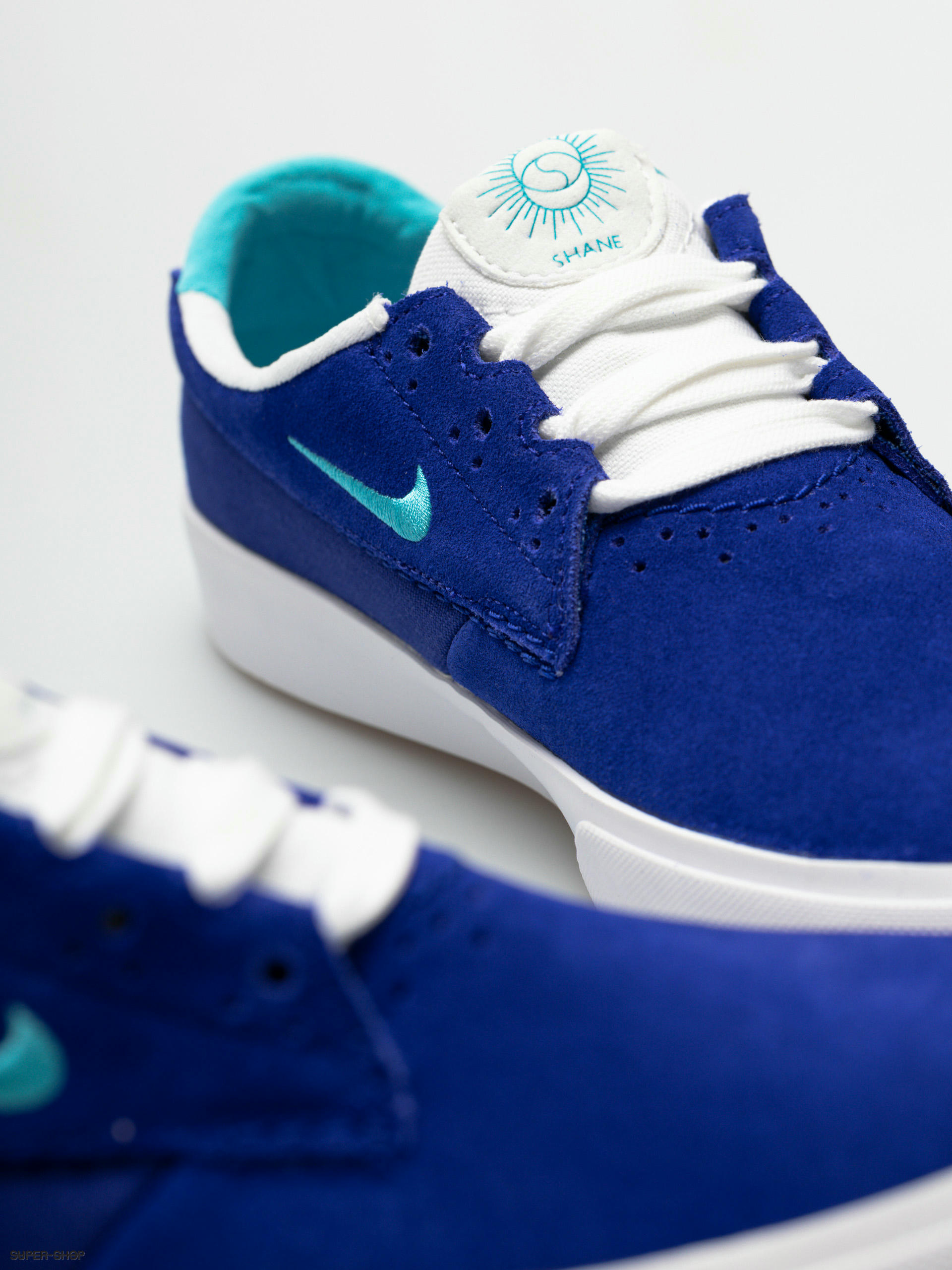 Turquoise nike sale shoes