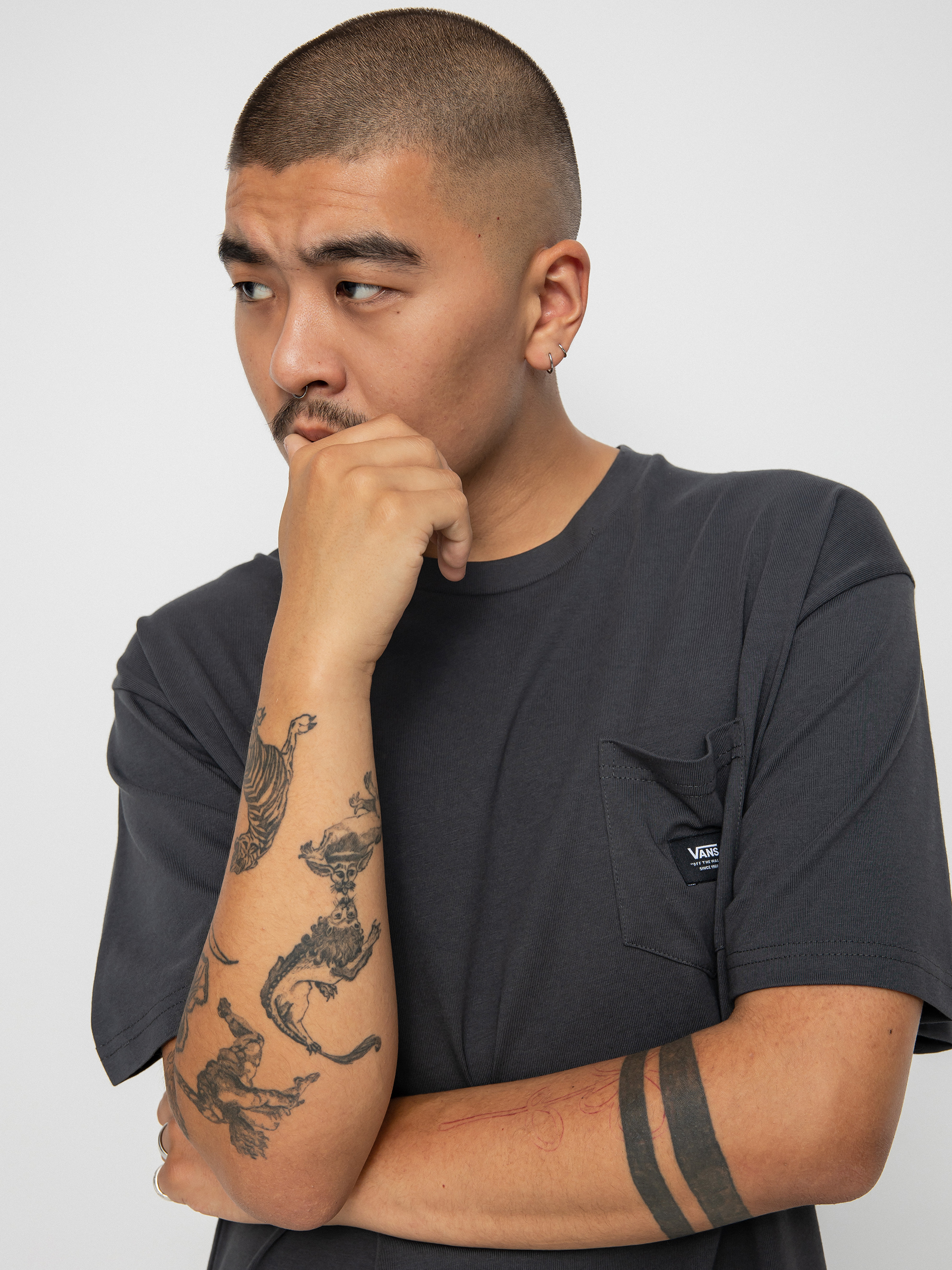 Vans Woven Patch Pocket M T-shirt (asphalt)