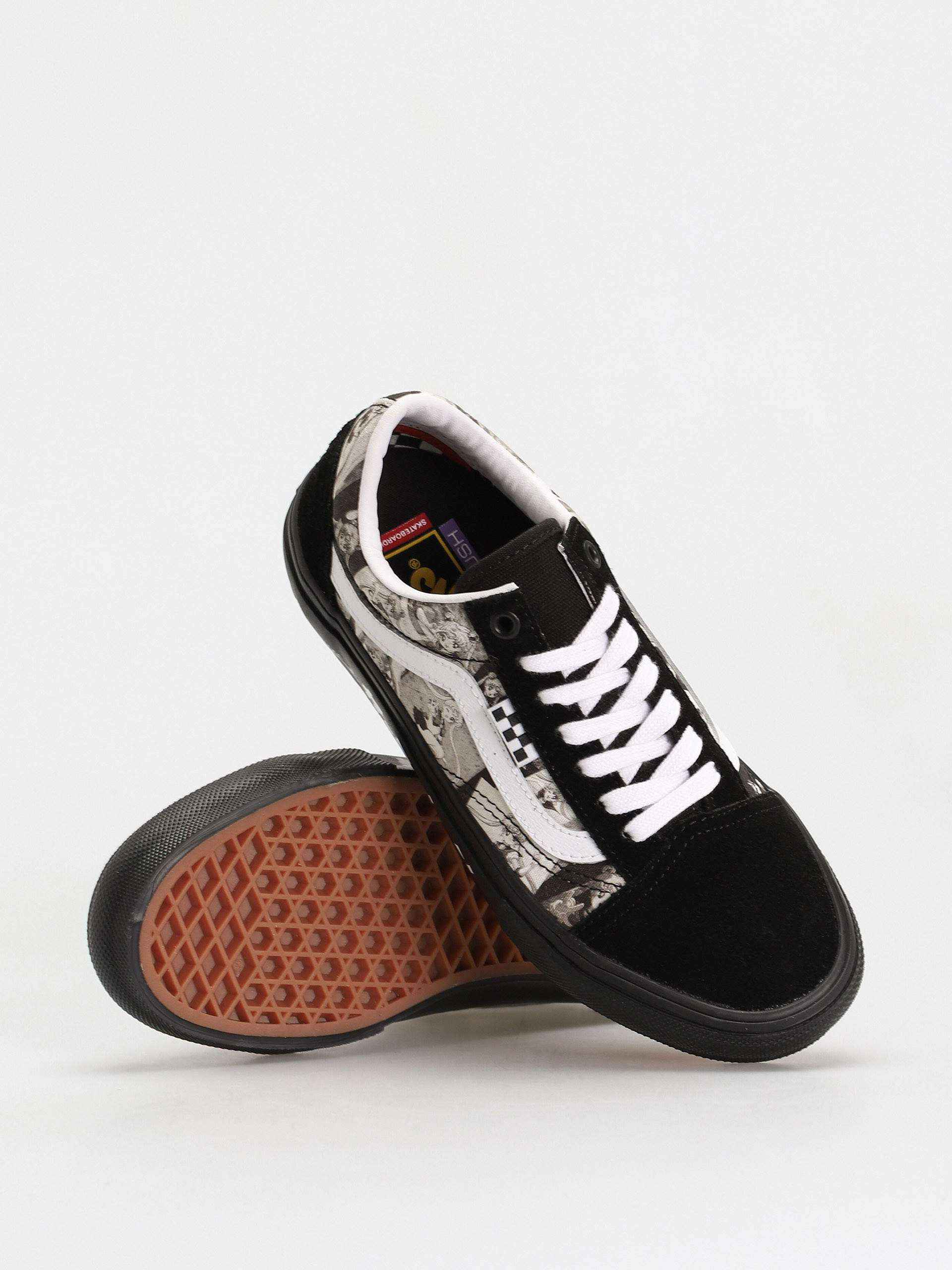 Vans X Sailor Moon Skate Old Skool Shoes (pretty guardian sailor moon black/black)