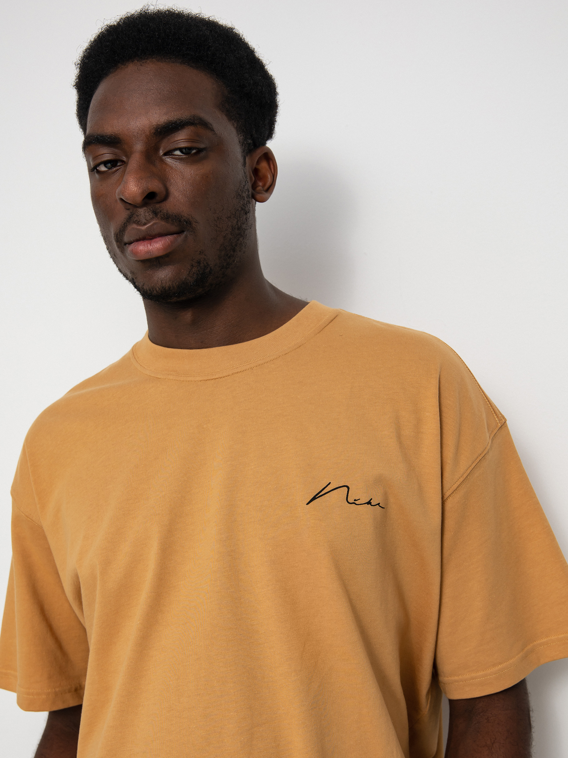 Nike SB Dunk T-shirt (elemental gold)