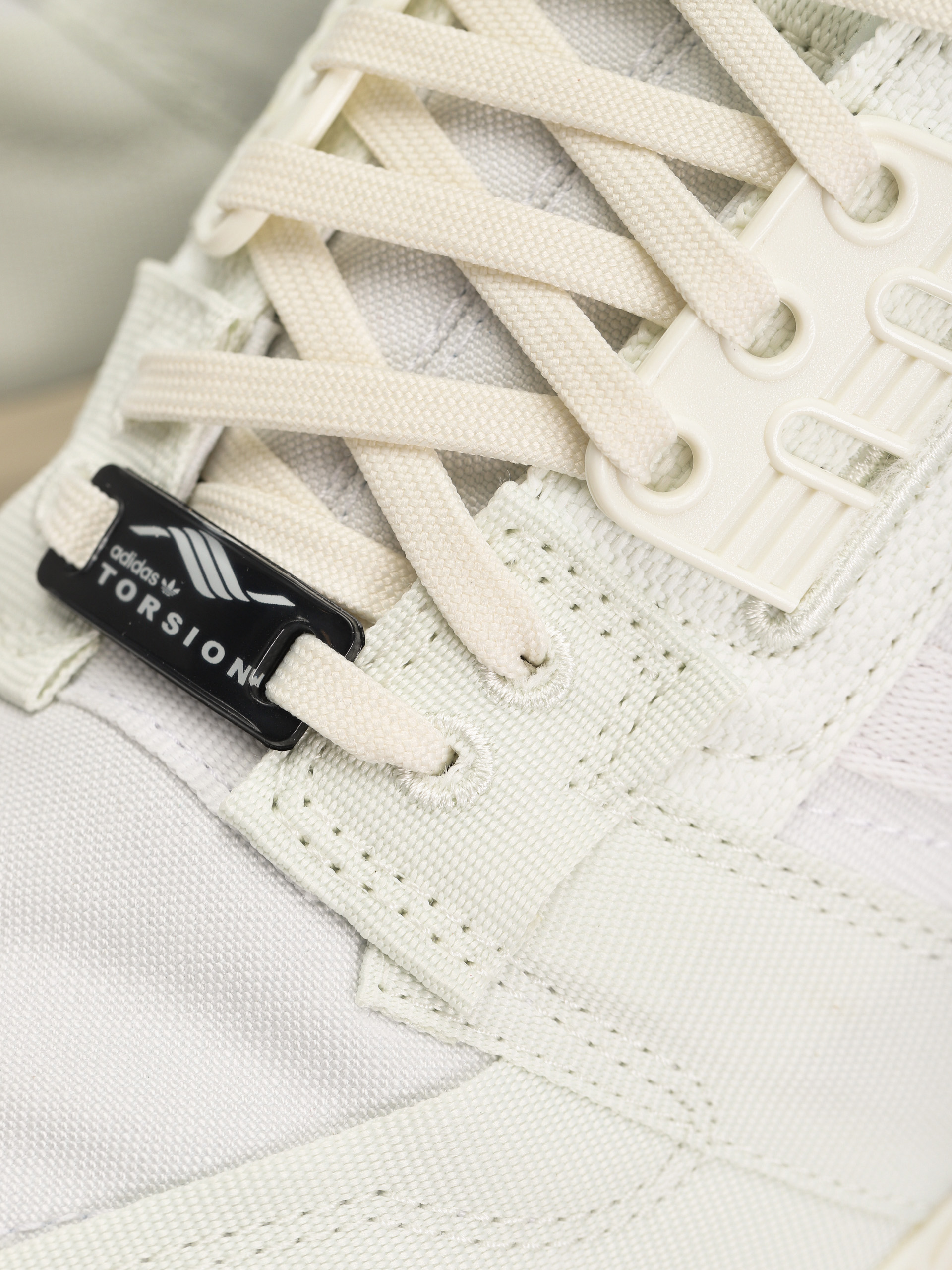 adidas Originals Zx 8000 Parley Shoes (owhite/whitin/ftwwht)