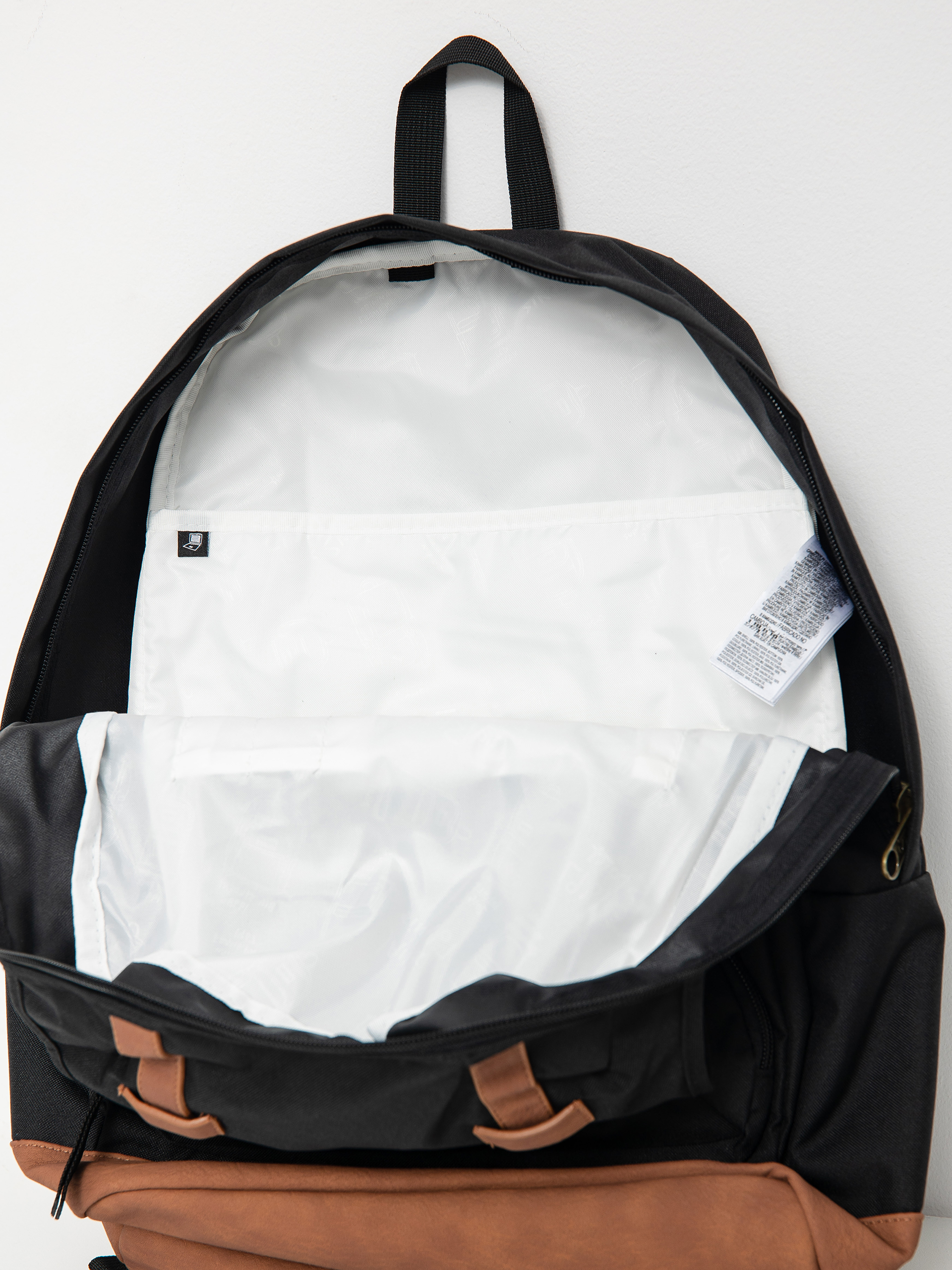 JanSport Cortlandt Backpack (black)
