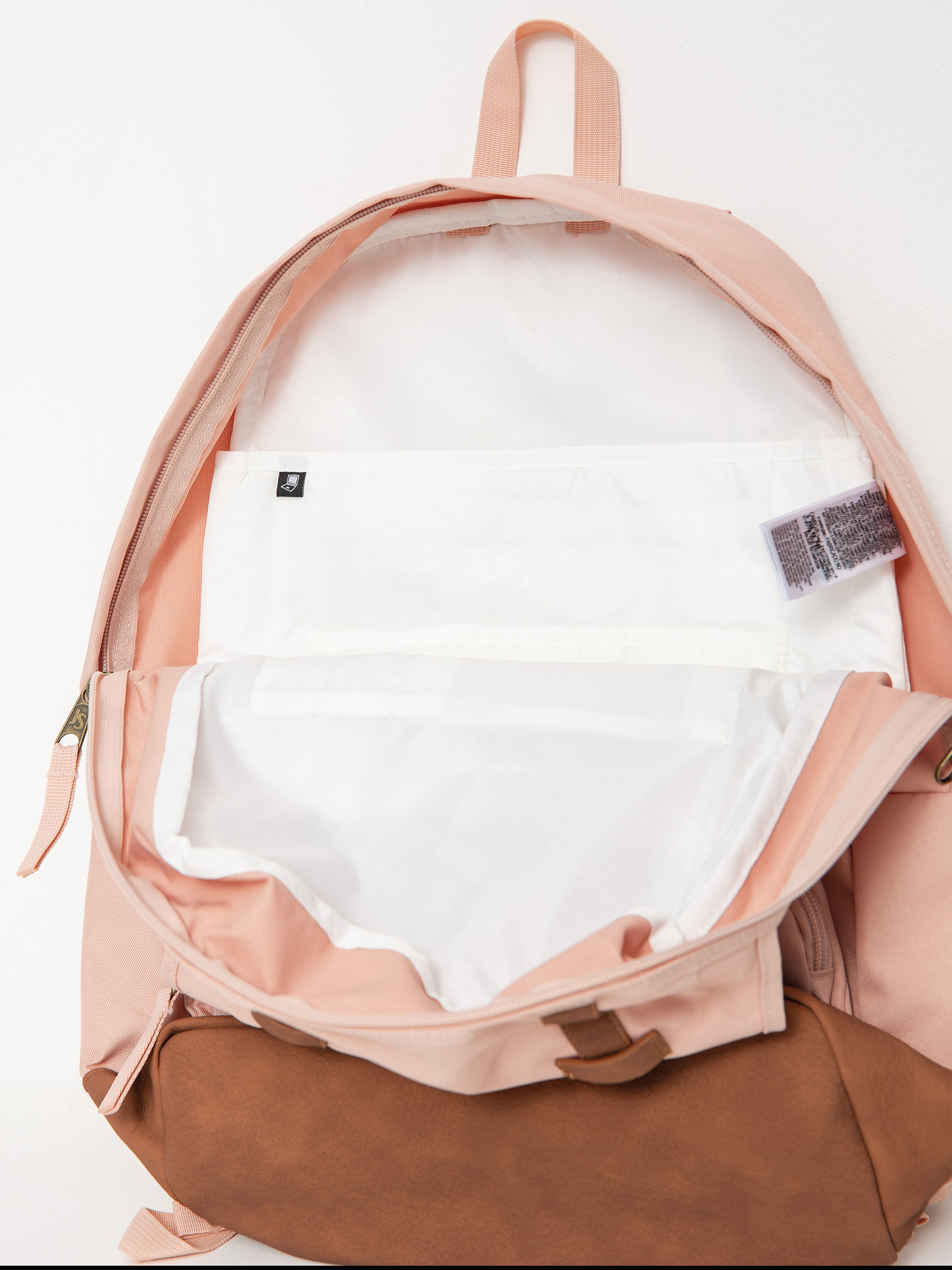 JanSport Cortlandt Backpack (misty rose)
