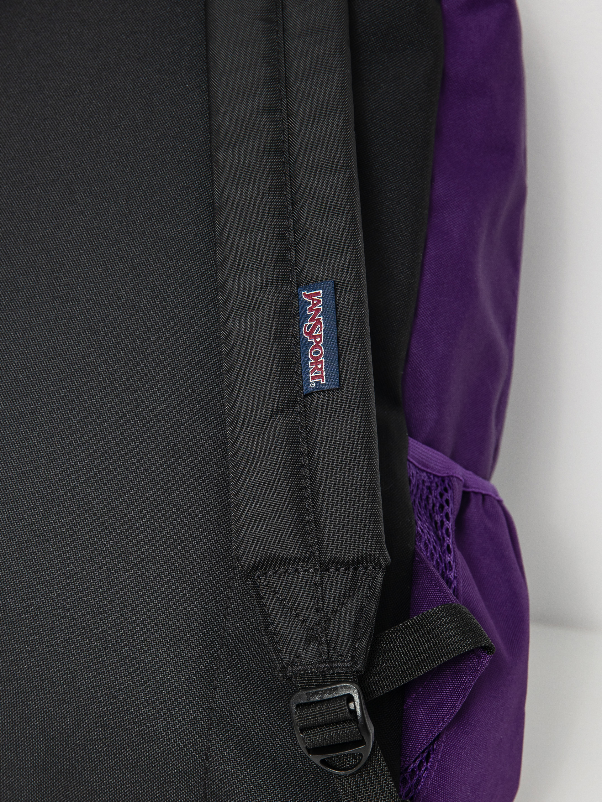JanSport Cross Town Backpack (brazilian berry)