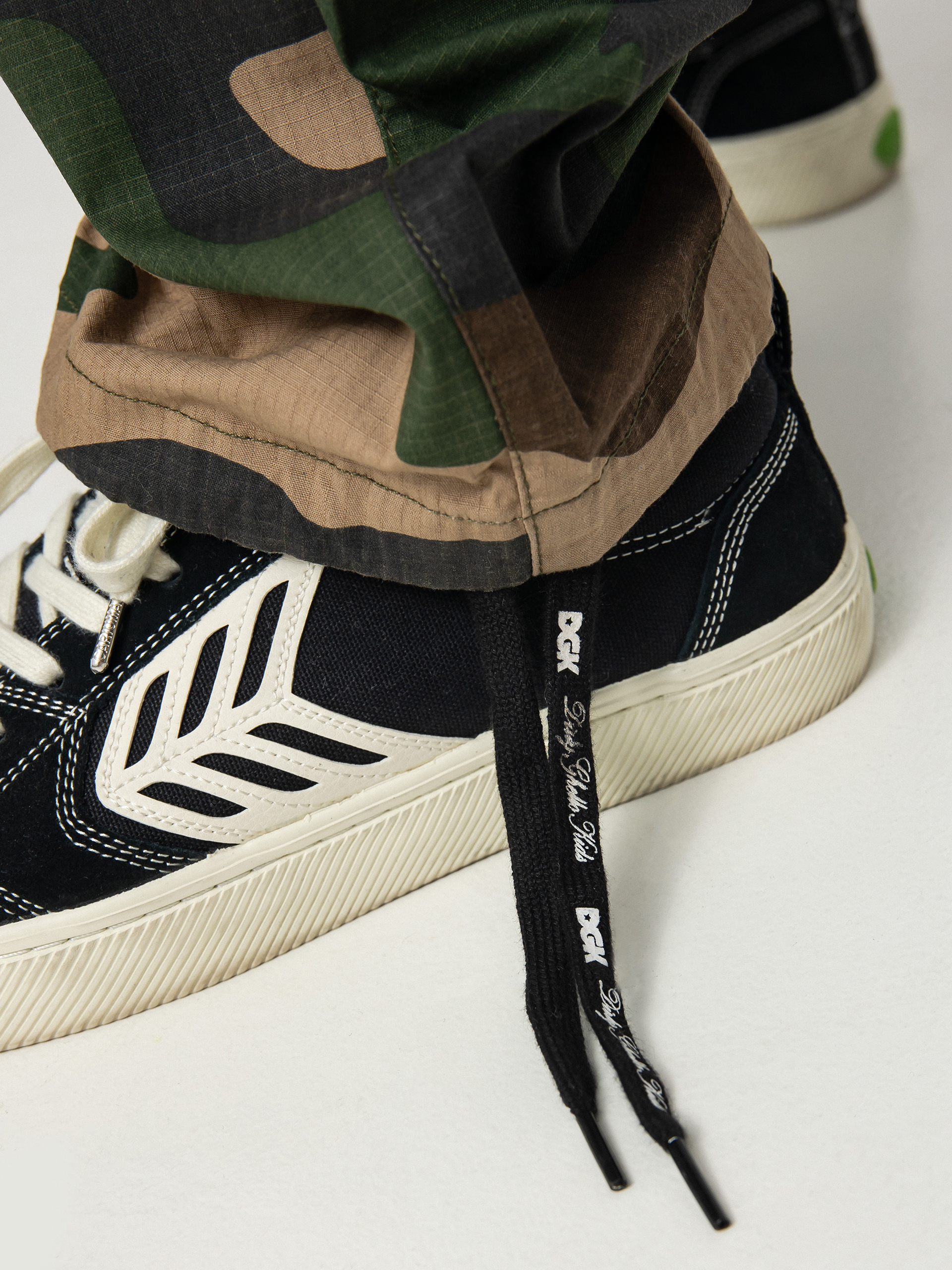 DGK Cargo Pants (big woods camo)