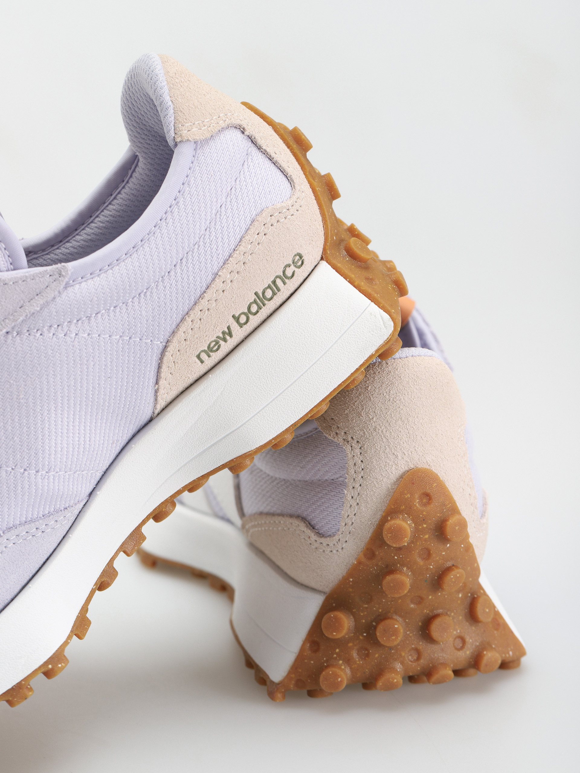 New Balance 327 Shoes Wmn (violet haze)