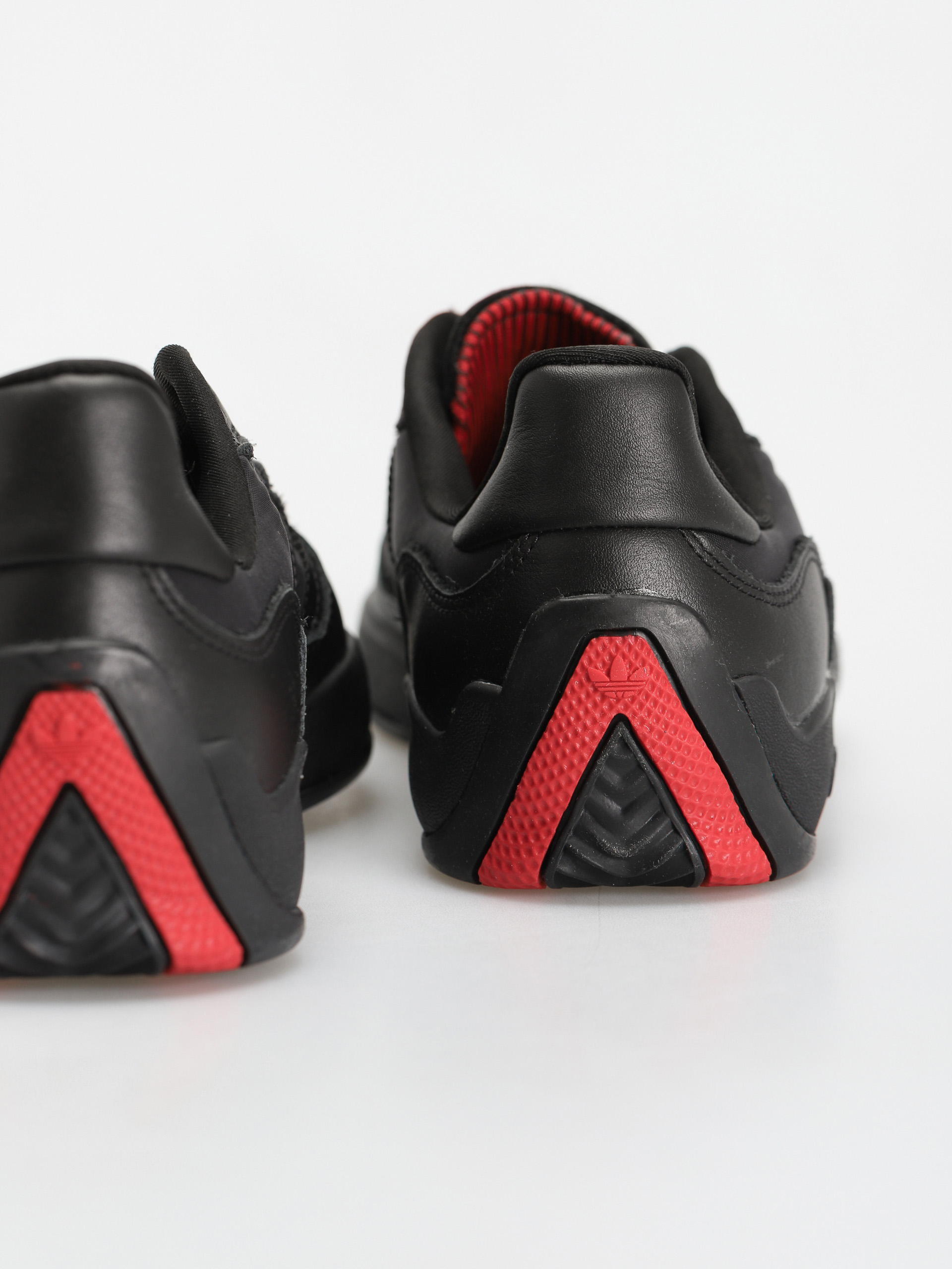 adidas Puig Shoes (cblack/cblack/scarle)