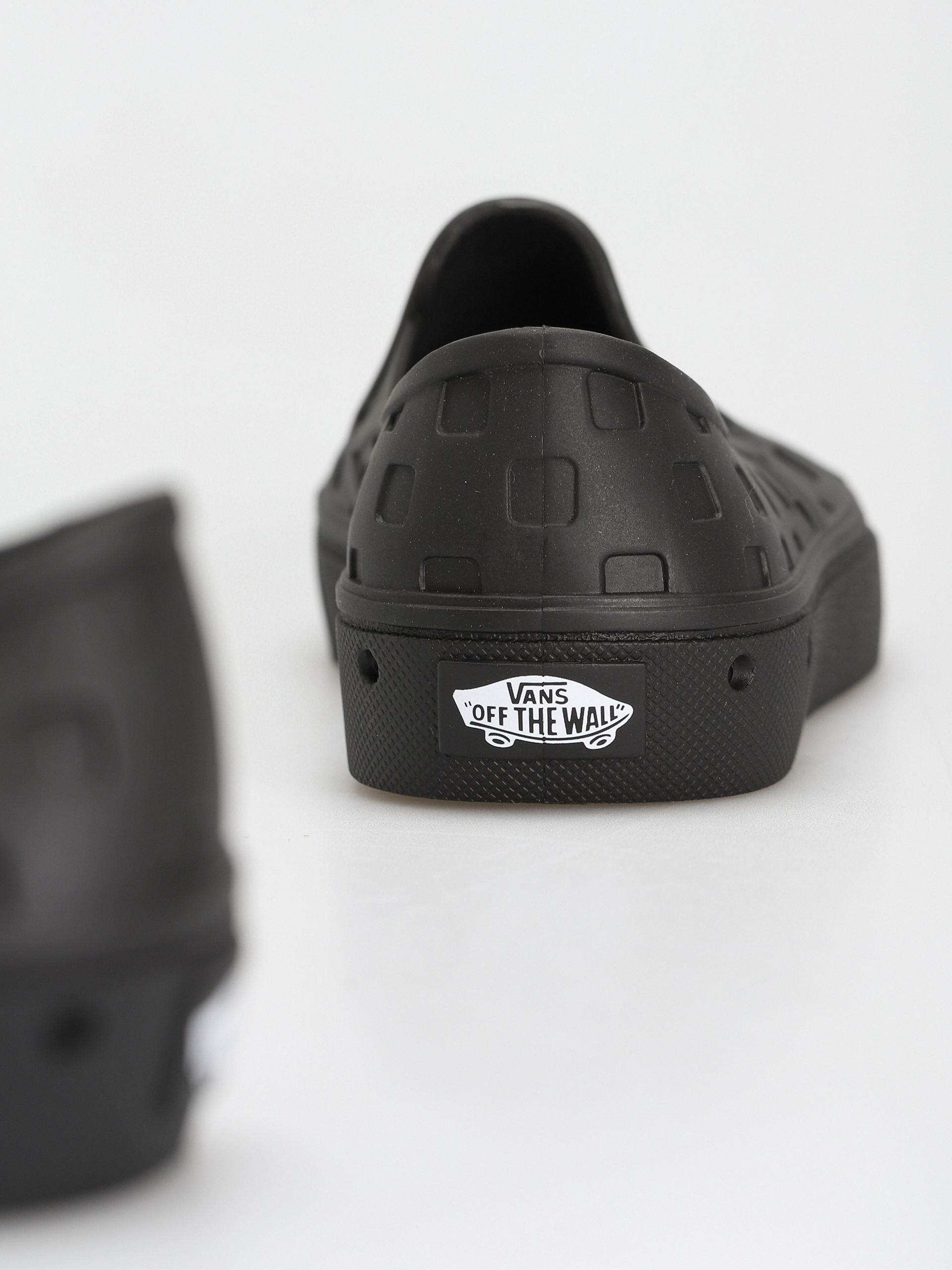 Vans Trek Slip On Shoes (black)