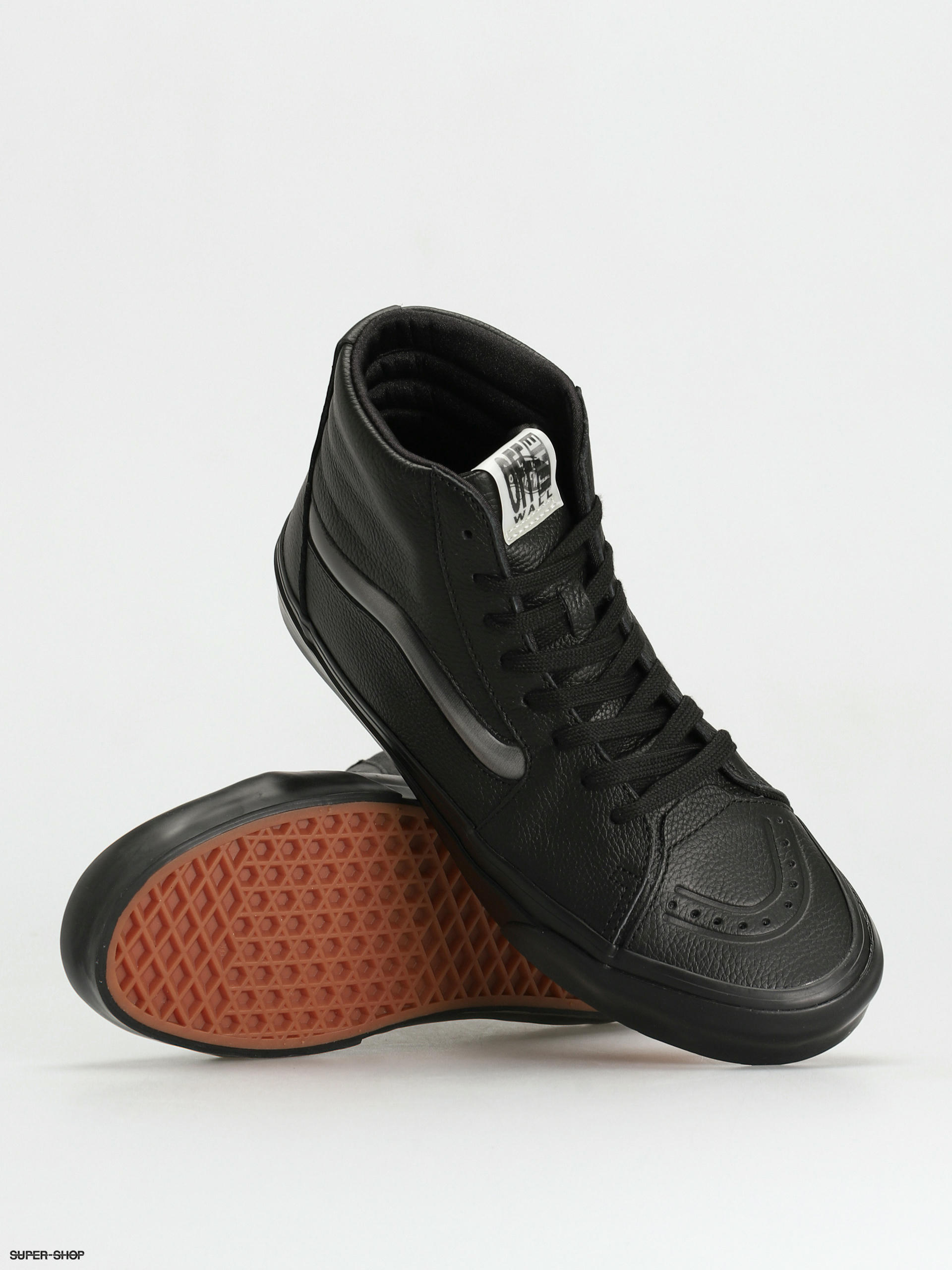 Full black high outlet top vans